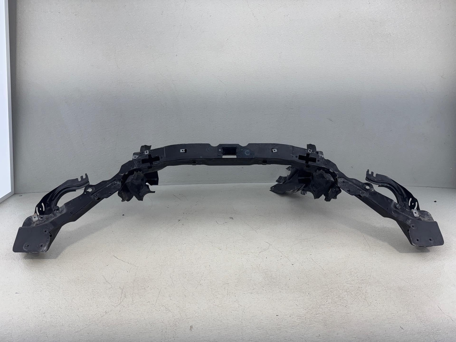 2004-2008 Mercedes Sl600 Front Upper Radiator Support Headlight Bracket Oem