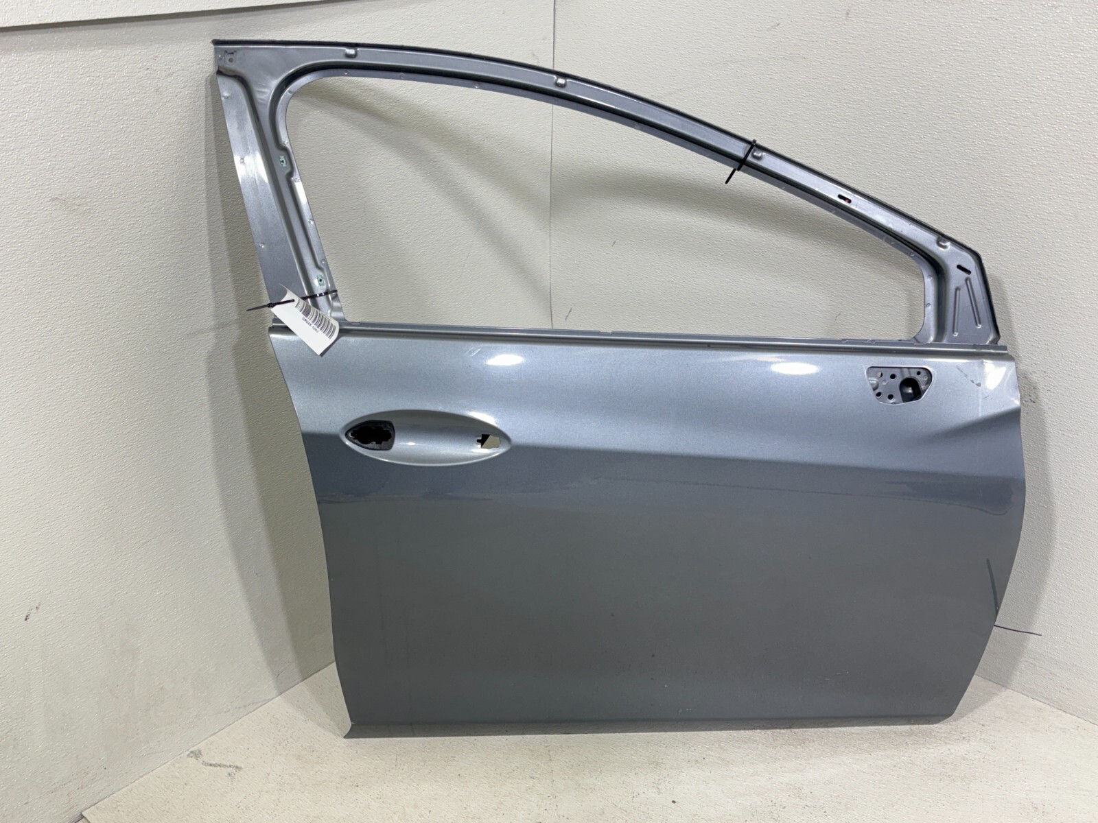 2016-2019 Chevrolet Cruze Front Right Passenger Side Door Shell OEM
