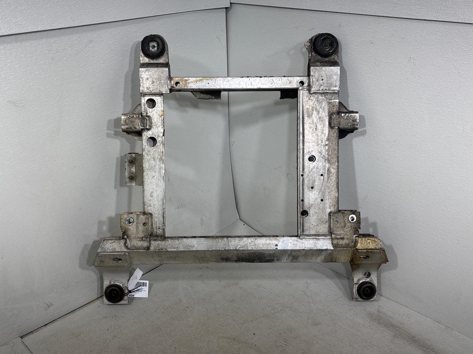 2005-2008 Pontiac Grand Prix Buick Lacrosse FRONT Crossmember Cradle 3.8L