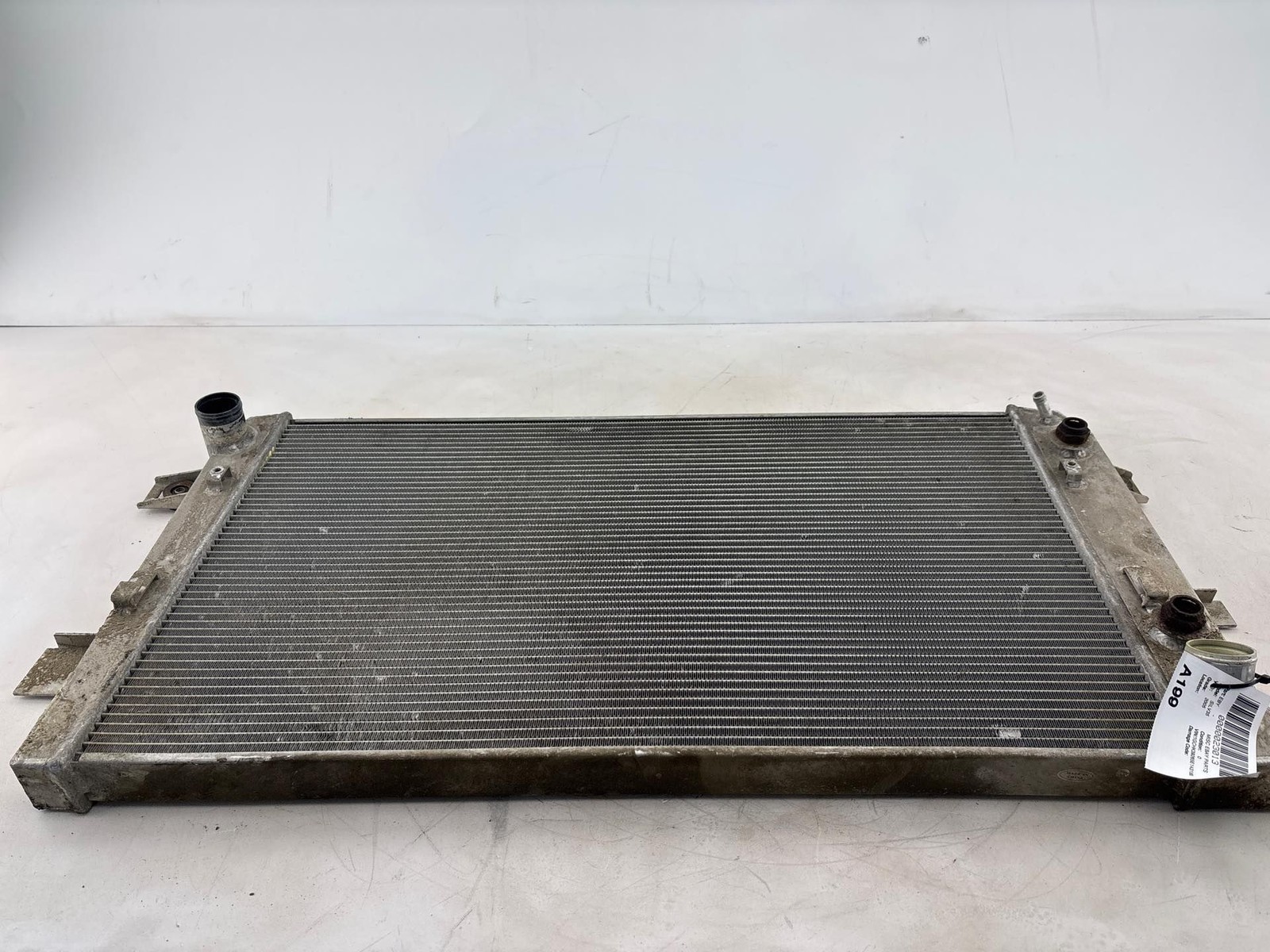 2001-2005 Chevrolet Silverado 3500 / 2500 Engine Cooling Radiator