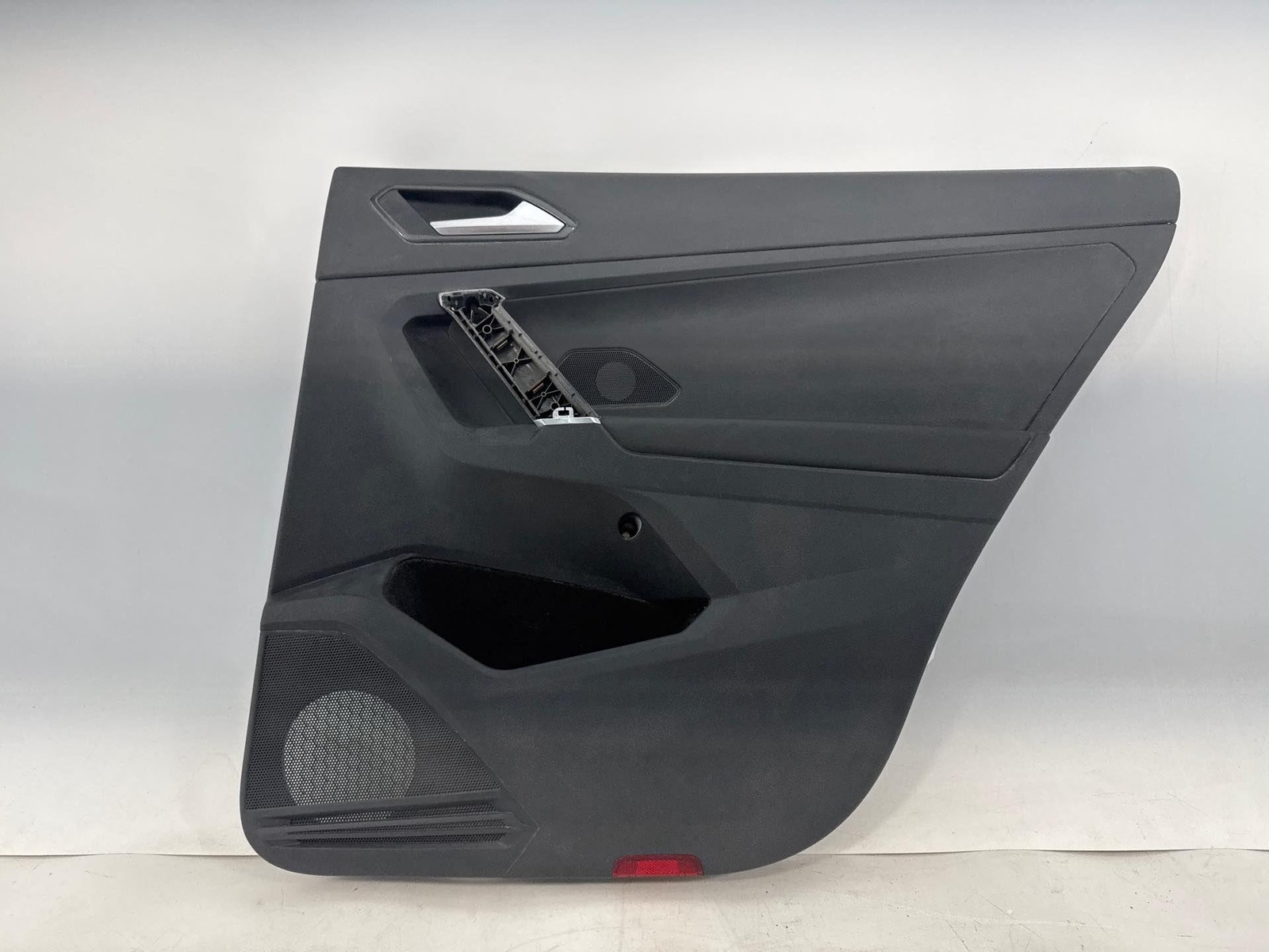 2018-2020 Volkswagen Tiguan S Rear Right Passenger Side Door Panel Oem