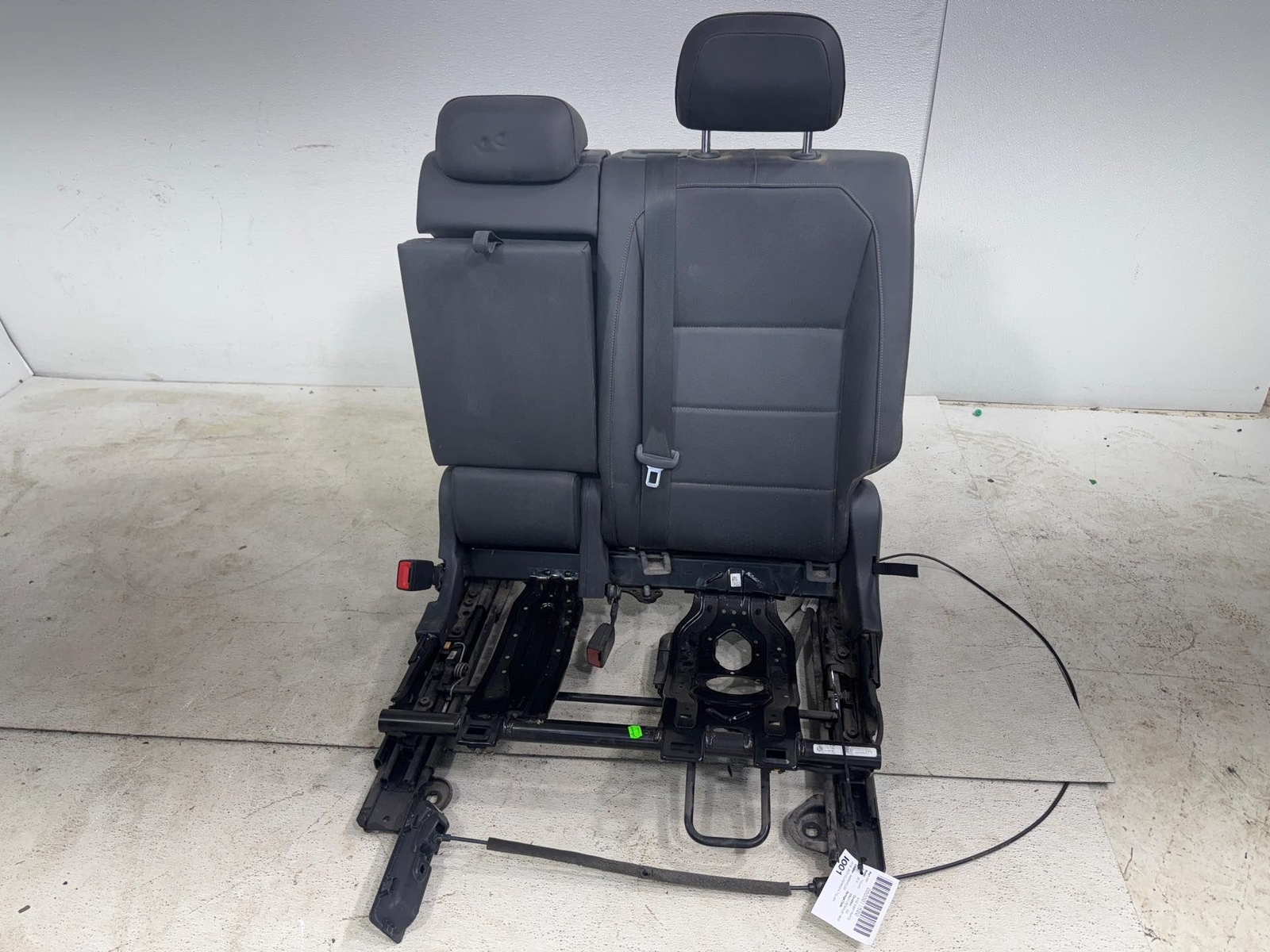 2018 - 2023 Volkswagen Tiguan Rear 2Nd Row Left Side Seat Cushion Oem