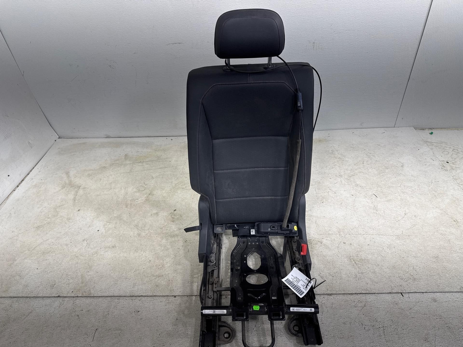 2018 - 2021 Volkswagen Tiguan Rear 2Nd Row Right Side Seat Cushion Headrest Oem