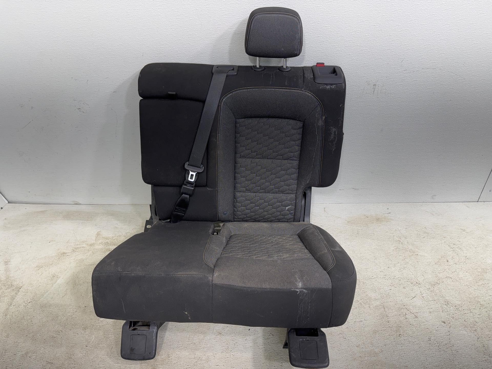 2018 - 2021 Rear Left Seat Chevrolet Equinox Oem