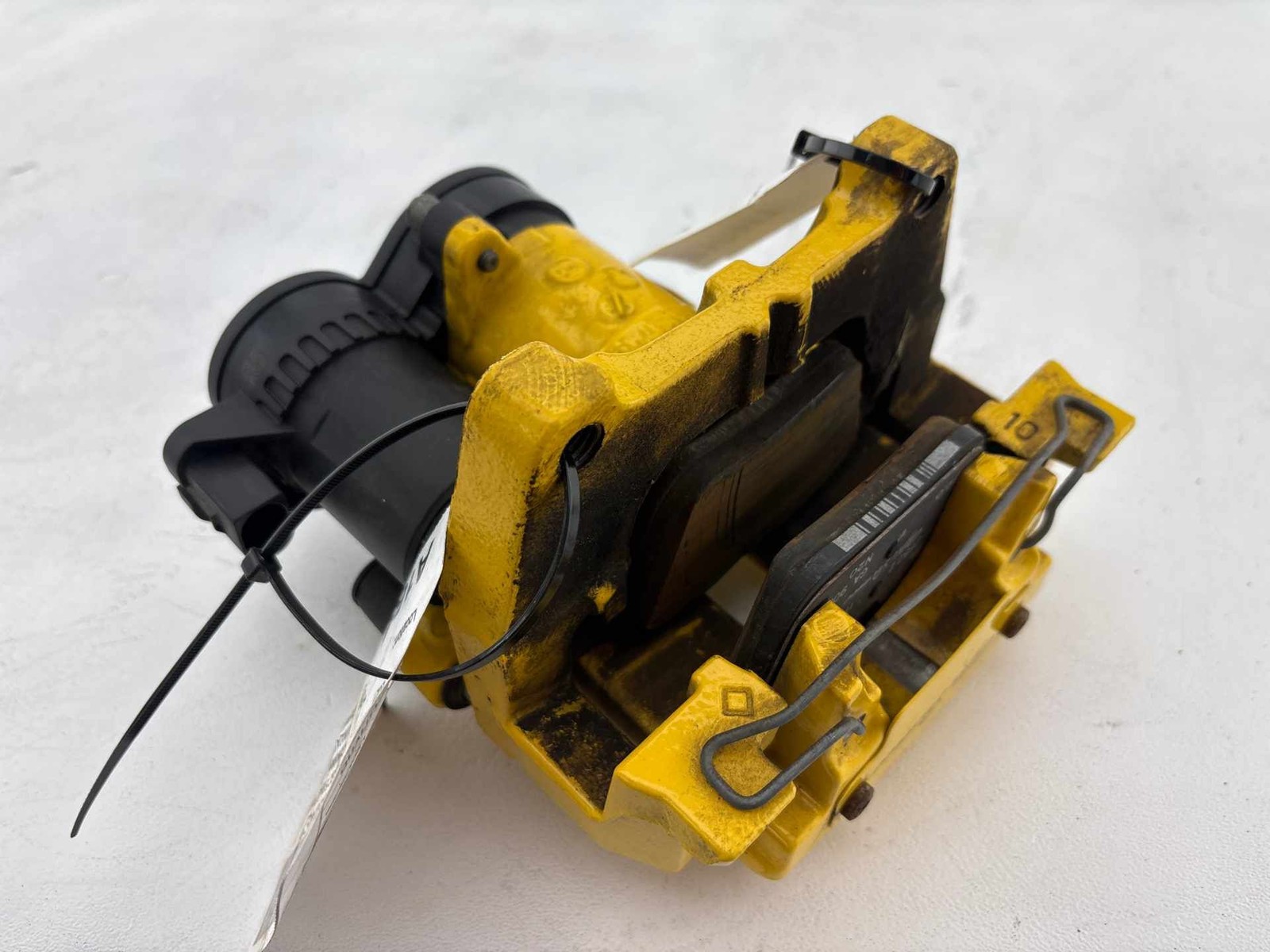 2018 - 2025 Alfa Romeo Stelvio Rear Right Side Disc Brake Caliper OEM