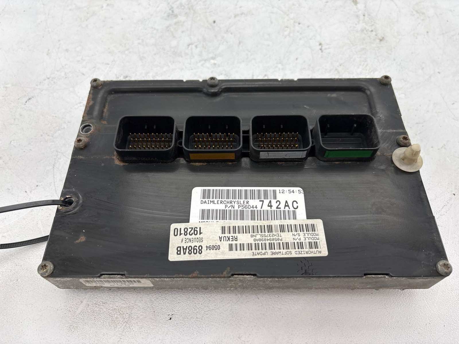 2005 - 2006 Jeep Grand Cherokee 3.7L Ecm Engine Control Module Unit Oem