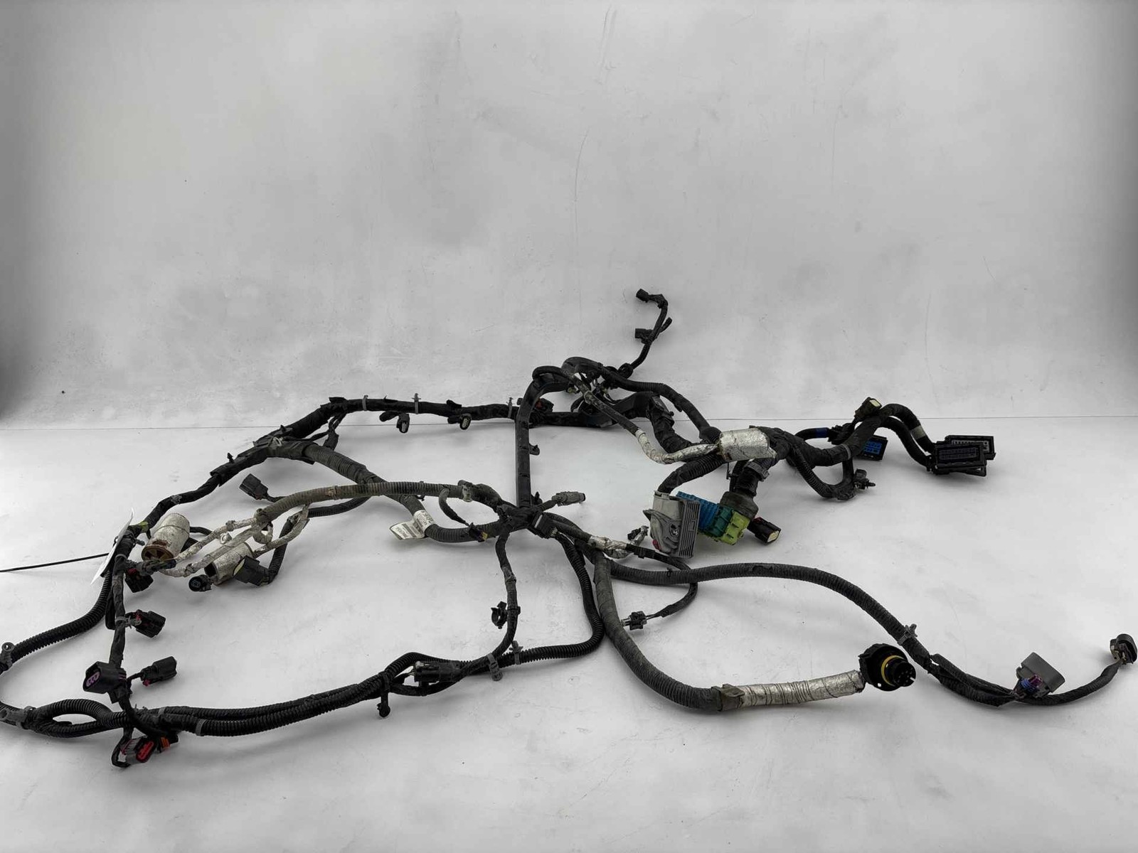 2018 Chevrolet Tahoe 5.3L Engine Motor Wire Wiring Harness OEM