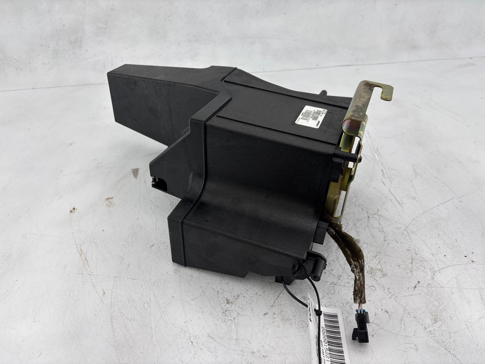 2004-2009 Hummer H2 Subwoofer Sub Woofer Oem 15177436