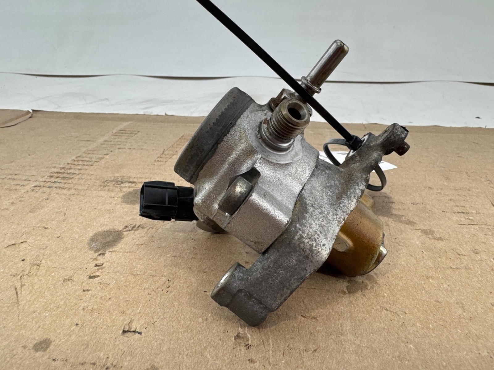 2017 - 2018 Subaru Impreza 2.0L High Pressure Fuel Pump Oem