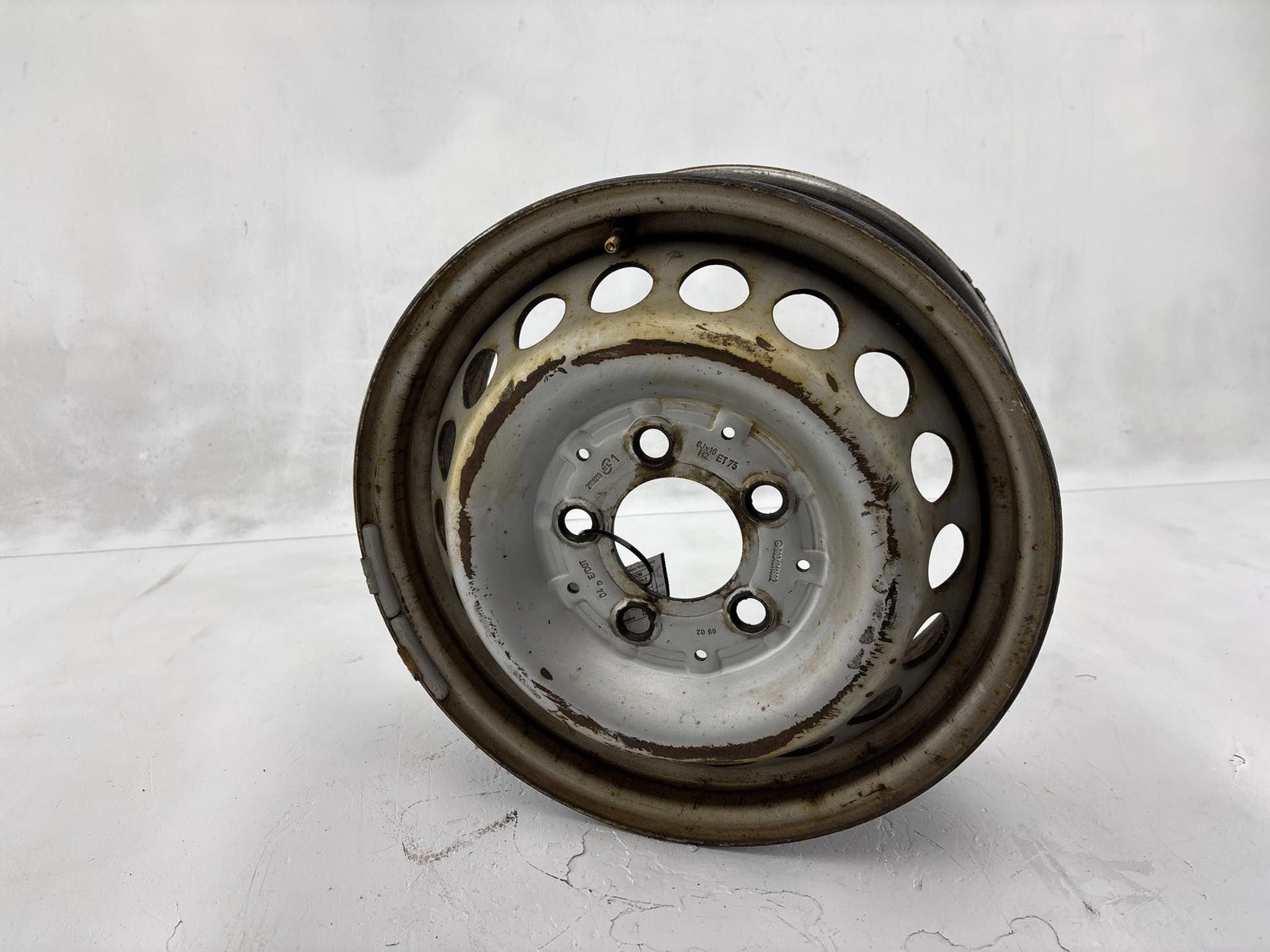 2003-2006 Dodge Van Sprinter 2500 Steel Wheel 16x6 31102402 OEM