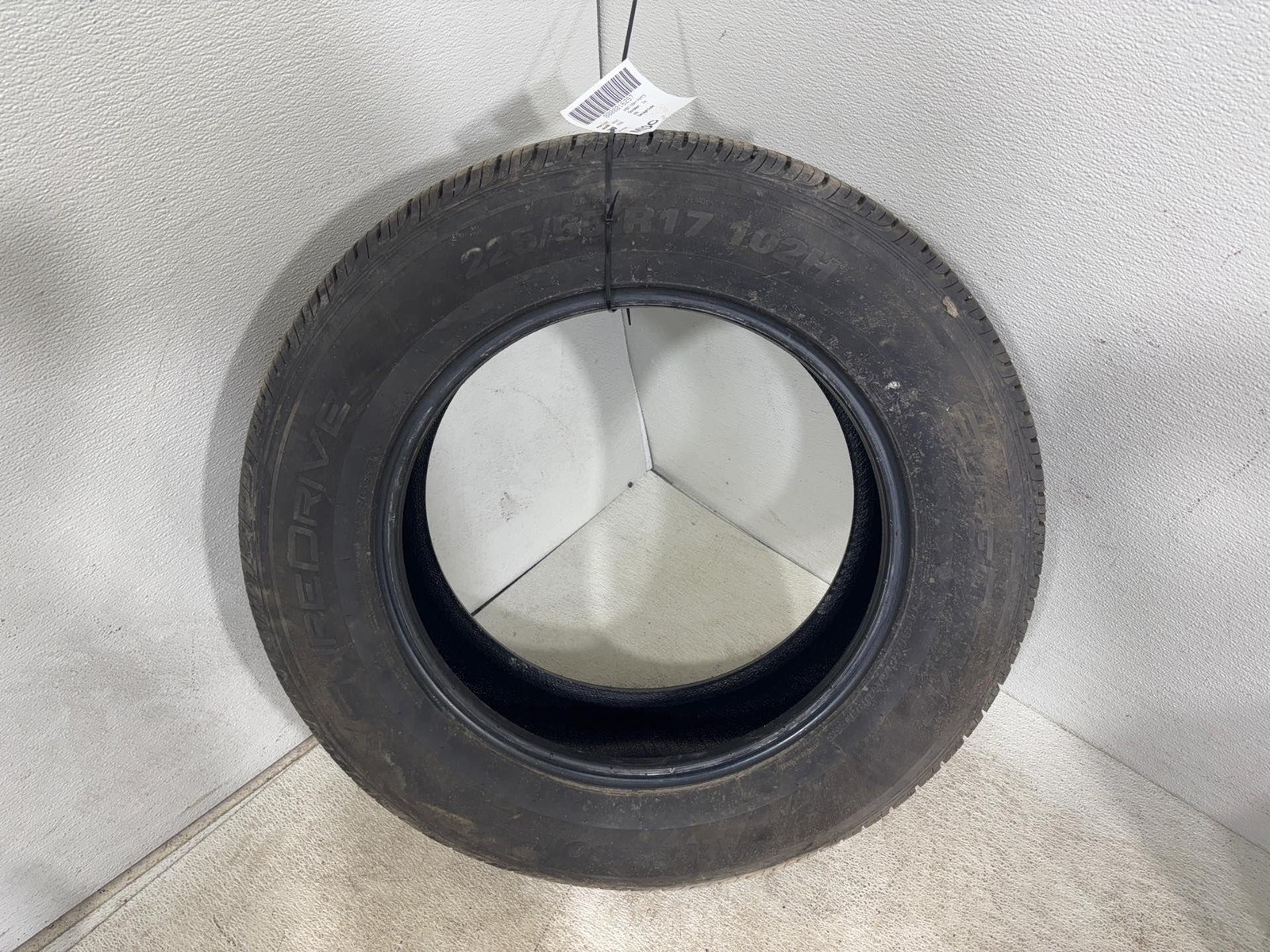Used Tire 225/65R17 Suredrive All-Season 102H - 8.5/32