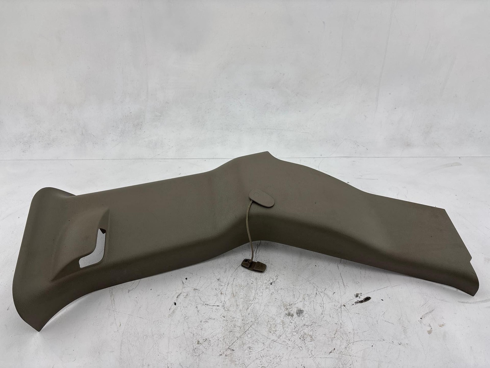 2003-2007 Hummer H2 Rear Right Passenger Side Side C Pillar Trim Cover Panel
