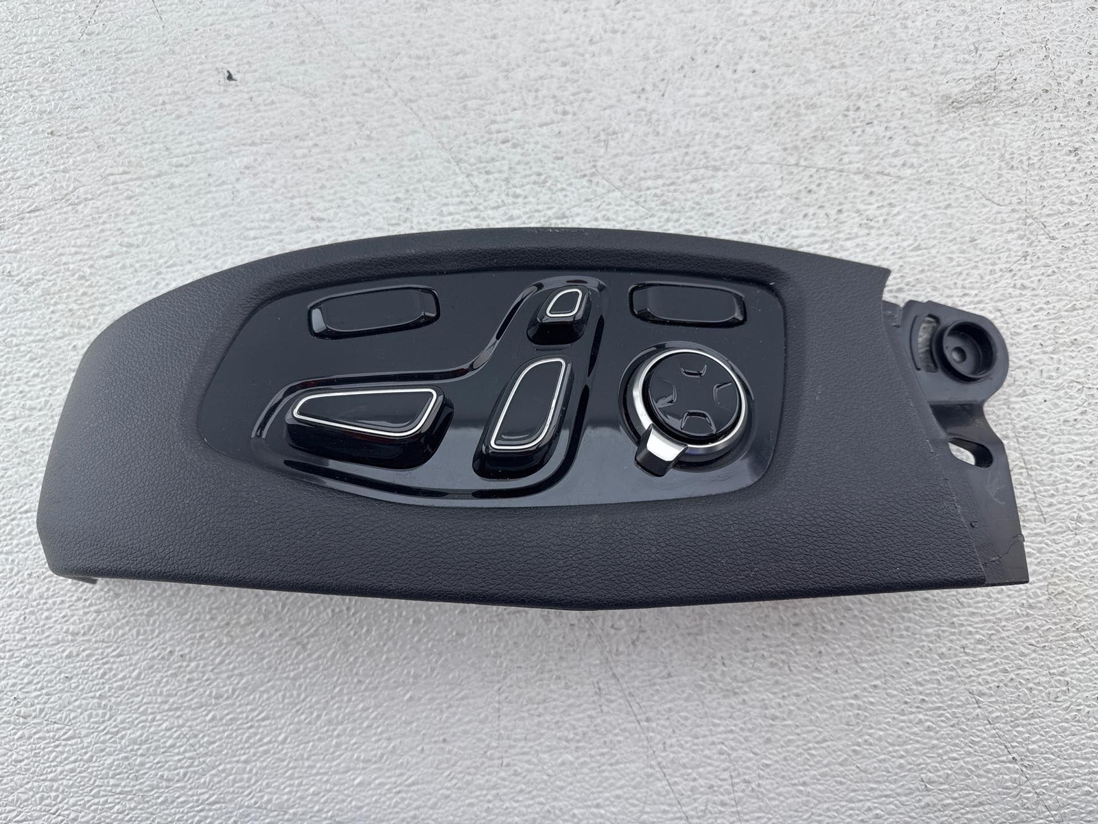 2017 - 2019 Genesis G90 Front Left Driver Side Power Seat Adjust Switch Oem