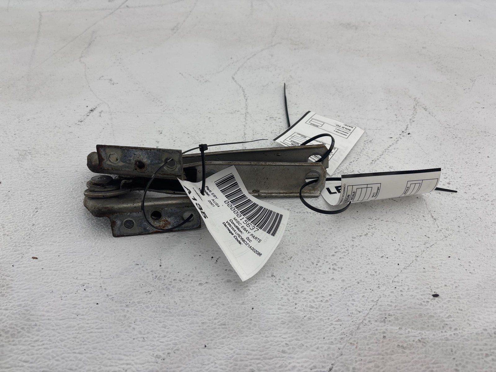 2000-2002 Audi S4/A4 Hood Hinges Driver & Passenger Side Set Oem