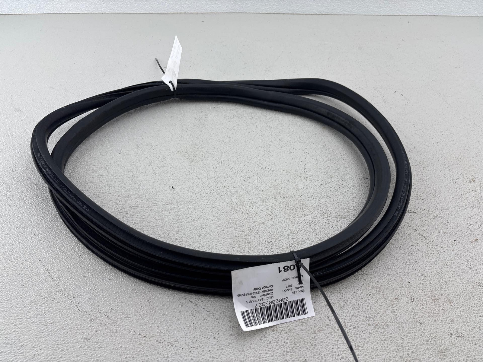 2016-2024 Bmw X1 F48 Rear Left Side Door Shell Weatherstrip Seal 7349665 Oem