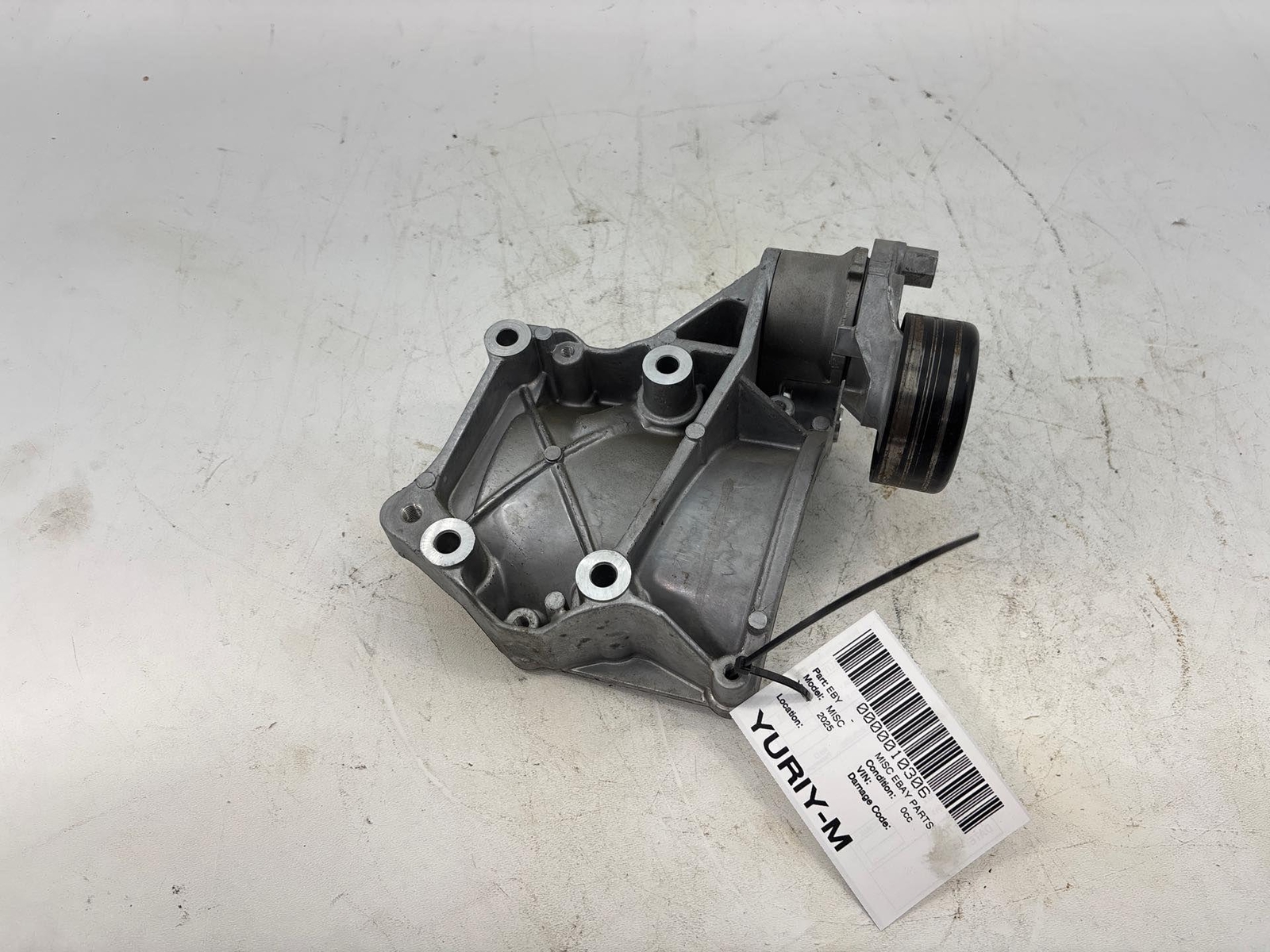 2018-2021 Honda Odyssey A/C Compressor Bracket Belt Tensioner Pulley Oem