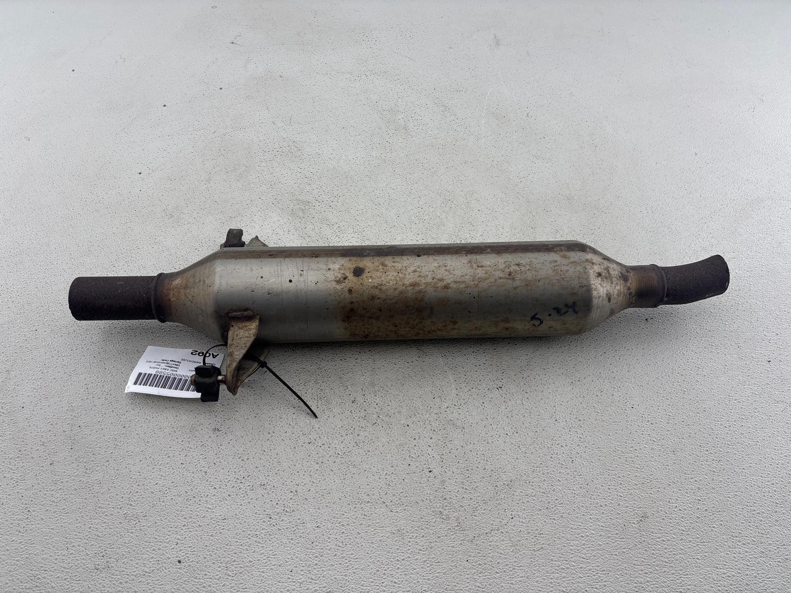 2004-2006 Toyota Camry Rear Exhaust Resonator Pipe Oem