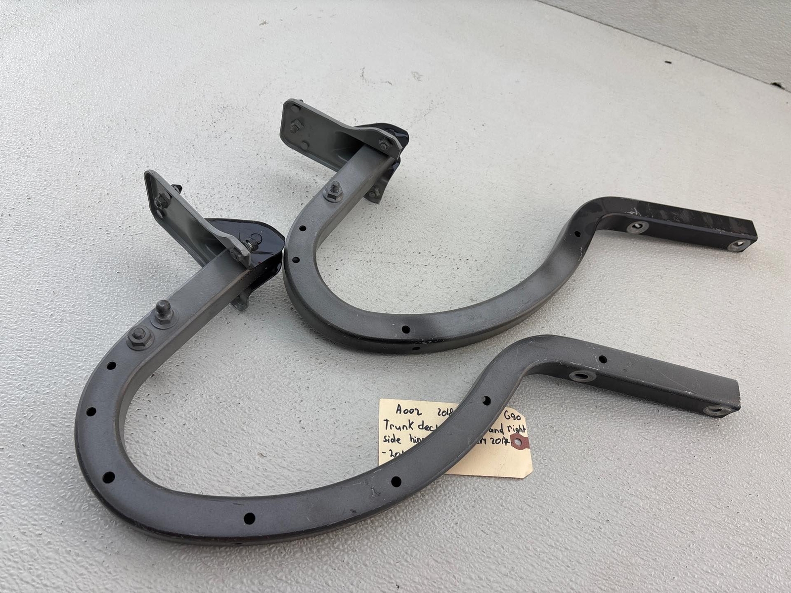 2017 - 2019 Genesis G90 Trunk Deck Lid Left & Right Side Hinge Level Oem Set