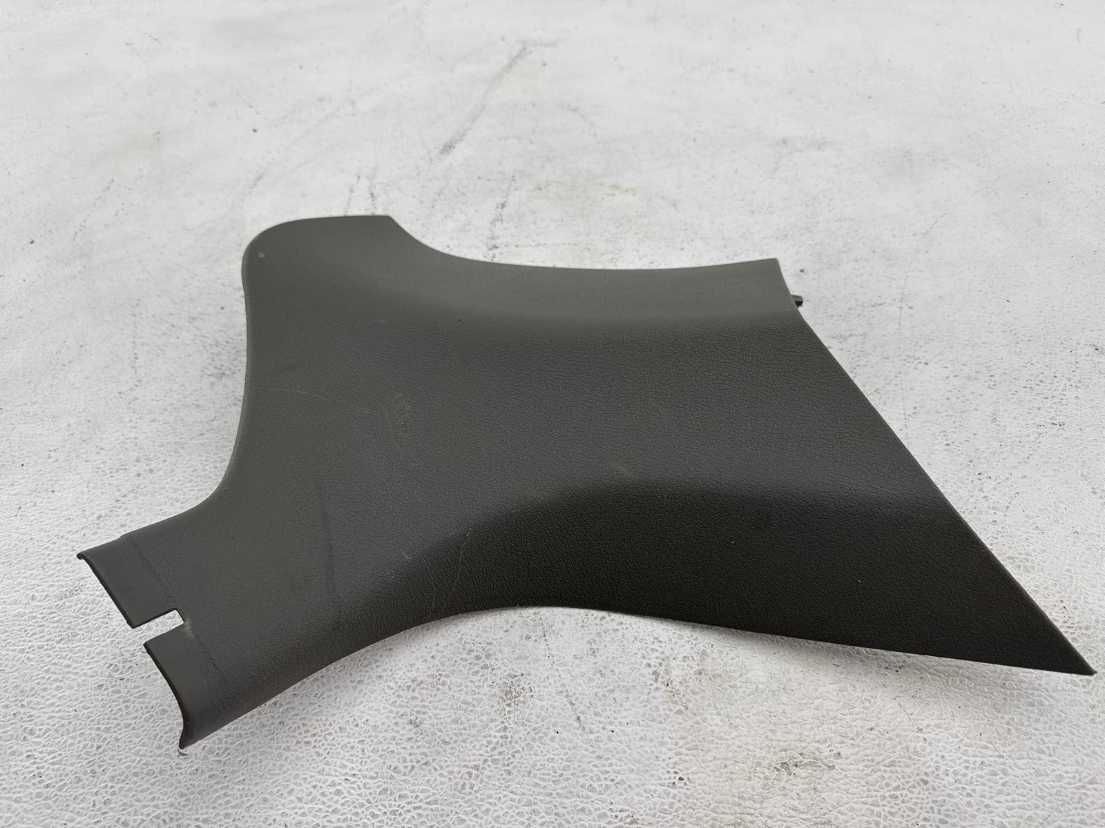 2005 - 2007 Jeep Grand Cherokee Left Driver Side Rear Upper D Pillar Trim Oem