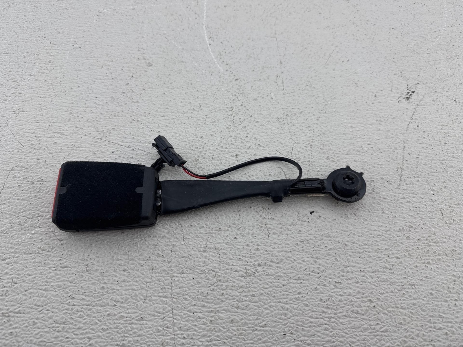 2016-2023 Chevrolet Camaro Rear Right Seat Belt Buckle Oem