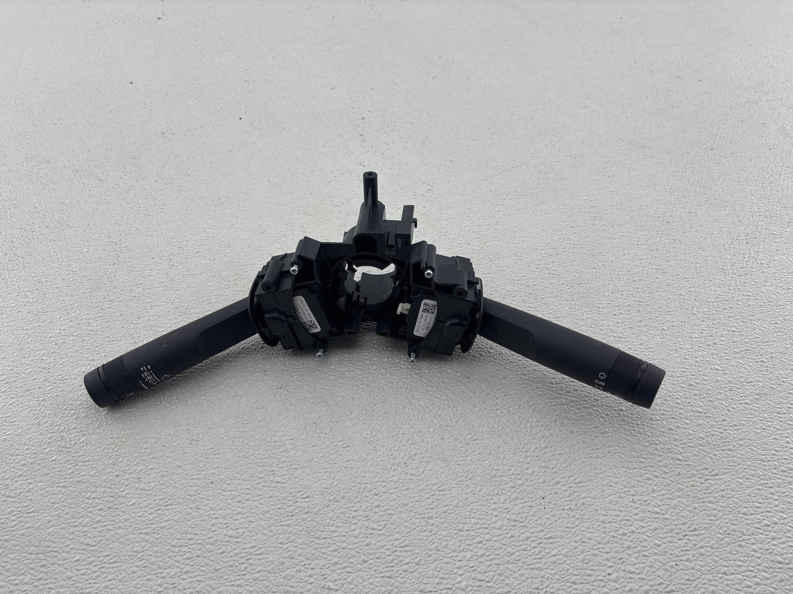 2016-2024 Chevrolet Camaro Turn Signal / Wiper Switch Assembly Oem