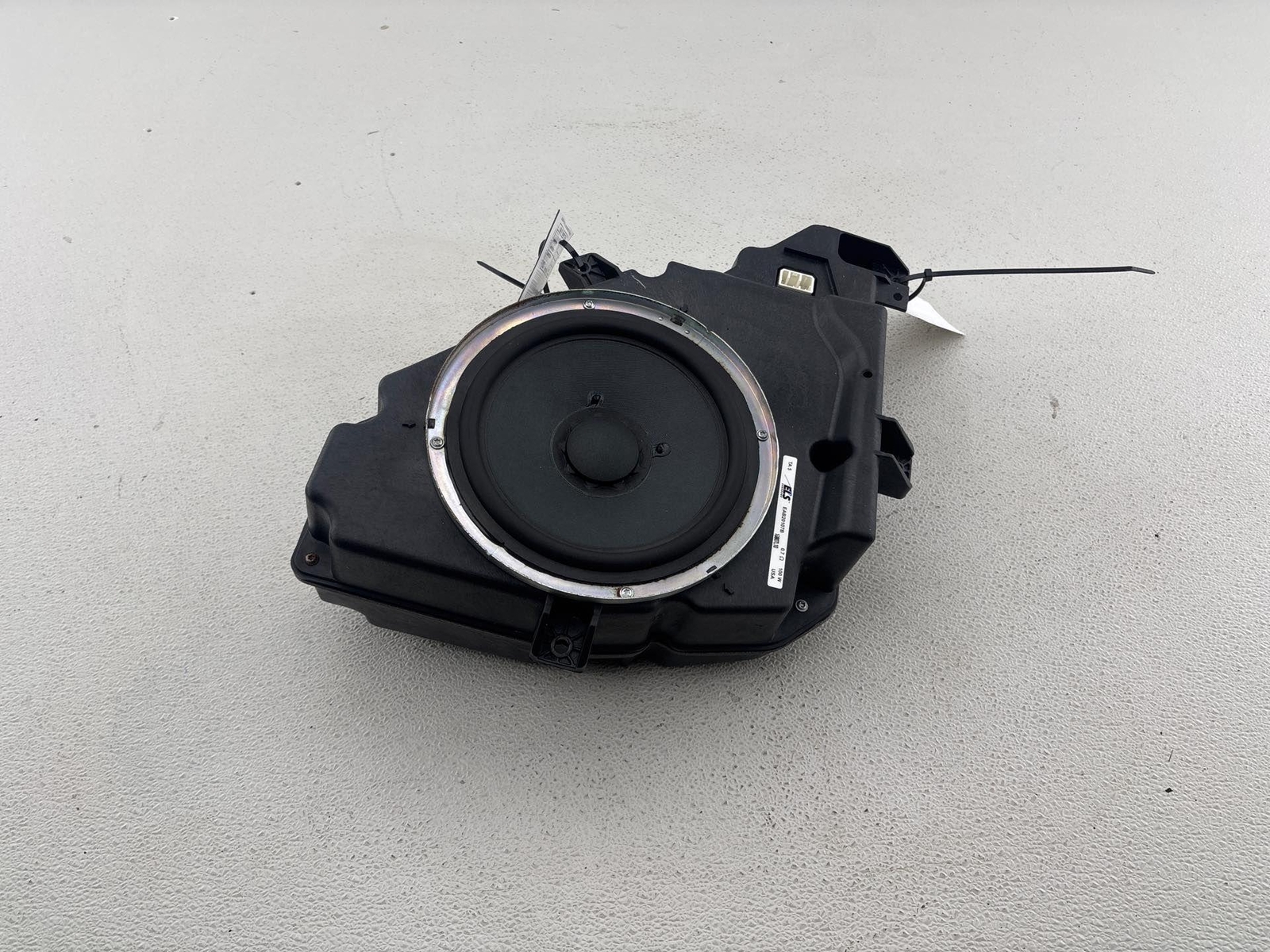 2007-2013 Acura Mdx Rear Right Subwoofer Audio Speaker Eab20107B Oem