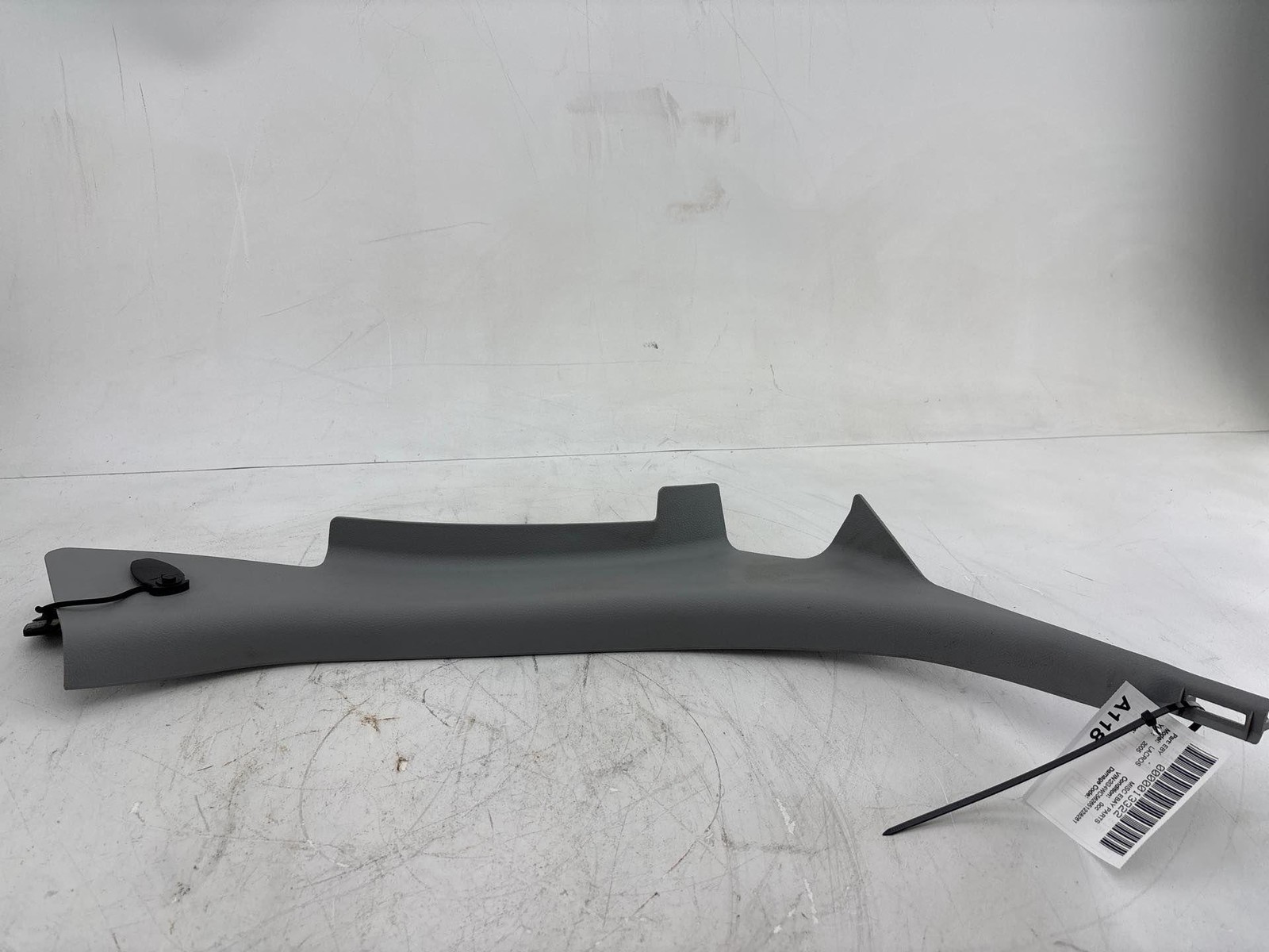 2005-2007 Buick Lacrosse Rear Right Passenger Side Lower C Pillar Trim