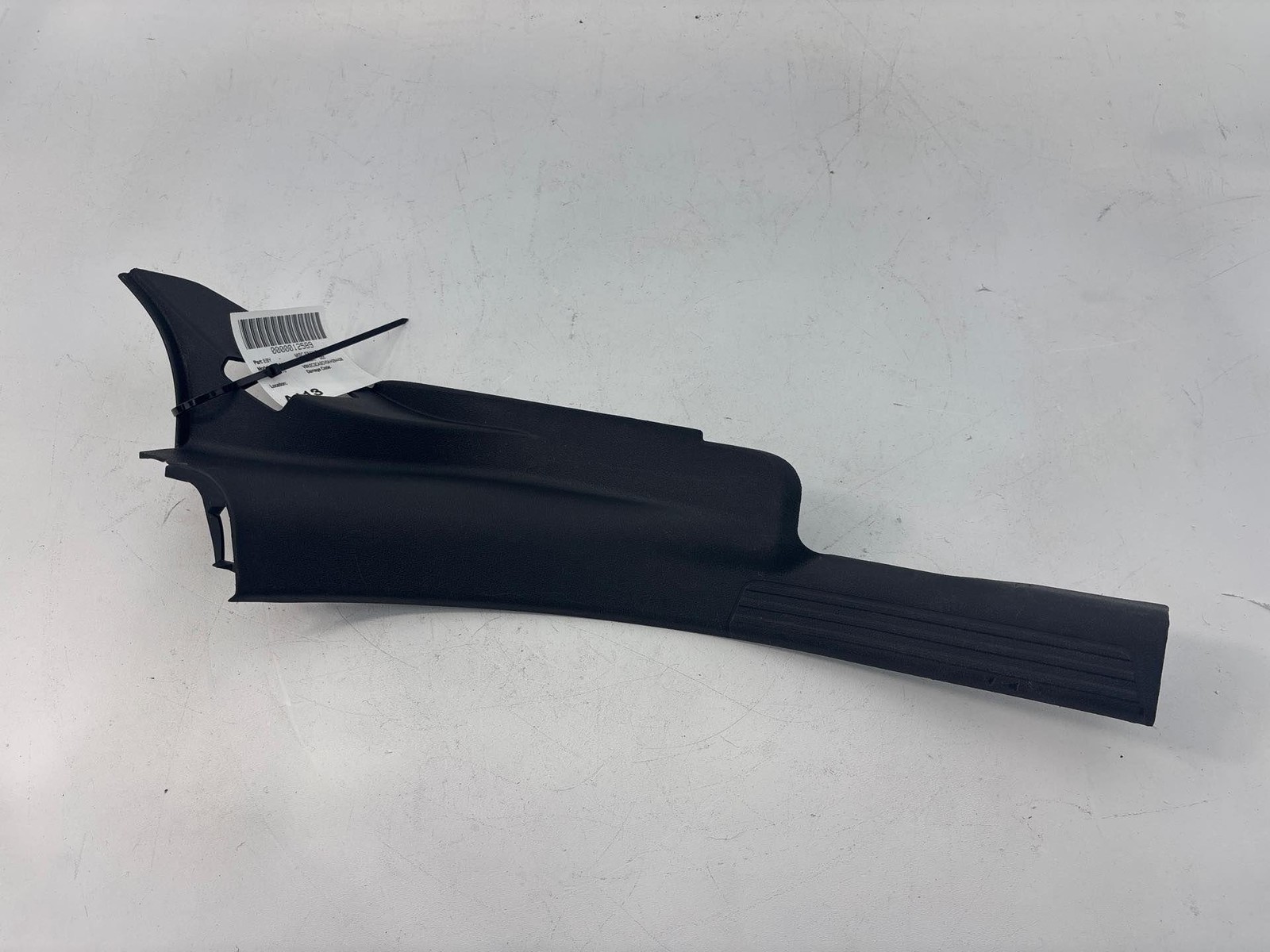 2008-2010 Chrysler 300 Rear Right Side Door Sill Scuff Plate Trim Oem