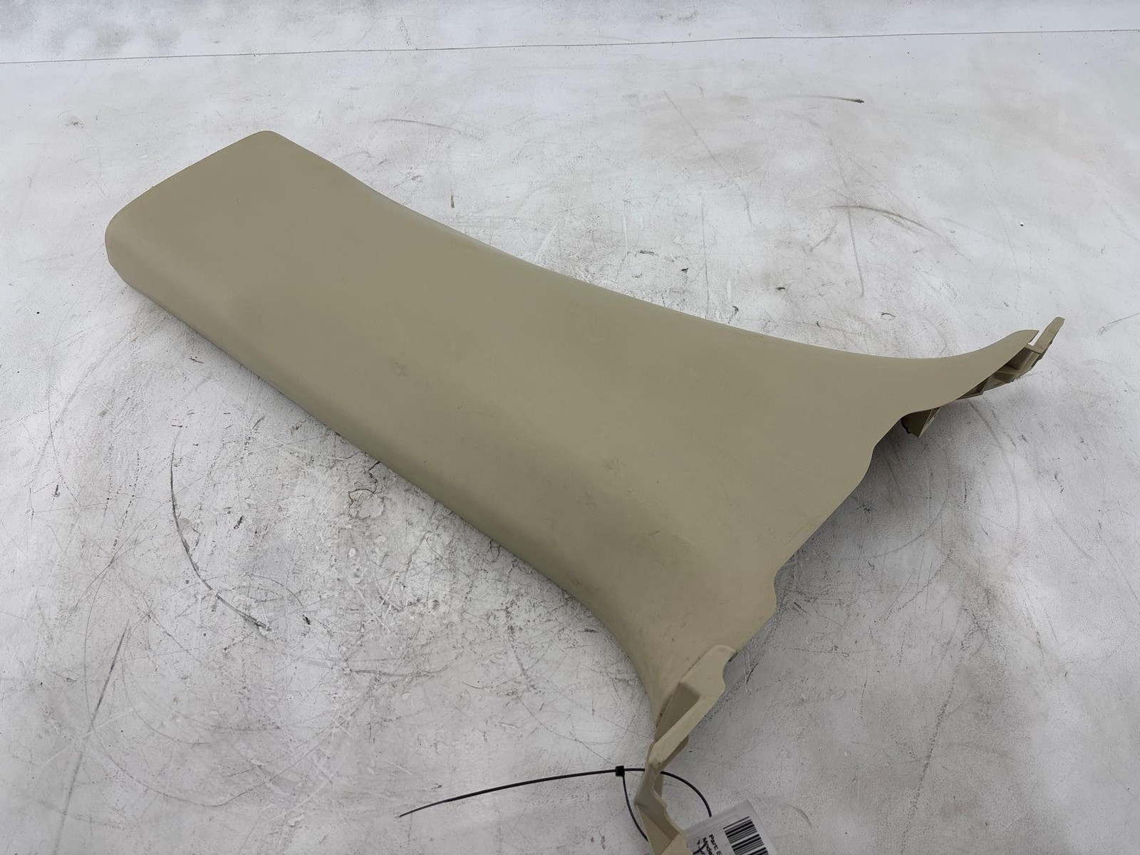 2014 - 2020 Infiniti Qx60 Left B Pillar Lower Trim Panel Oem