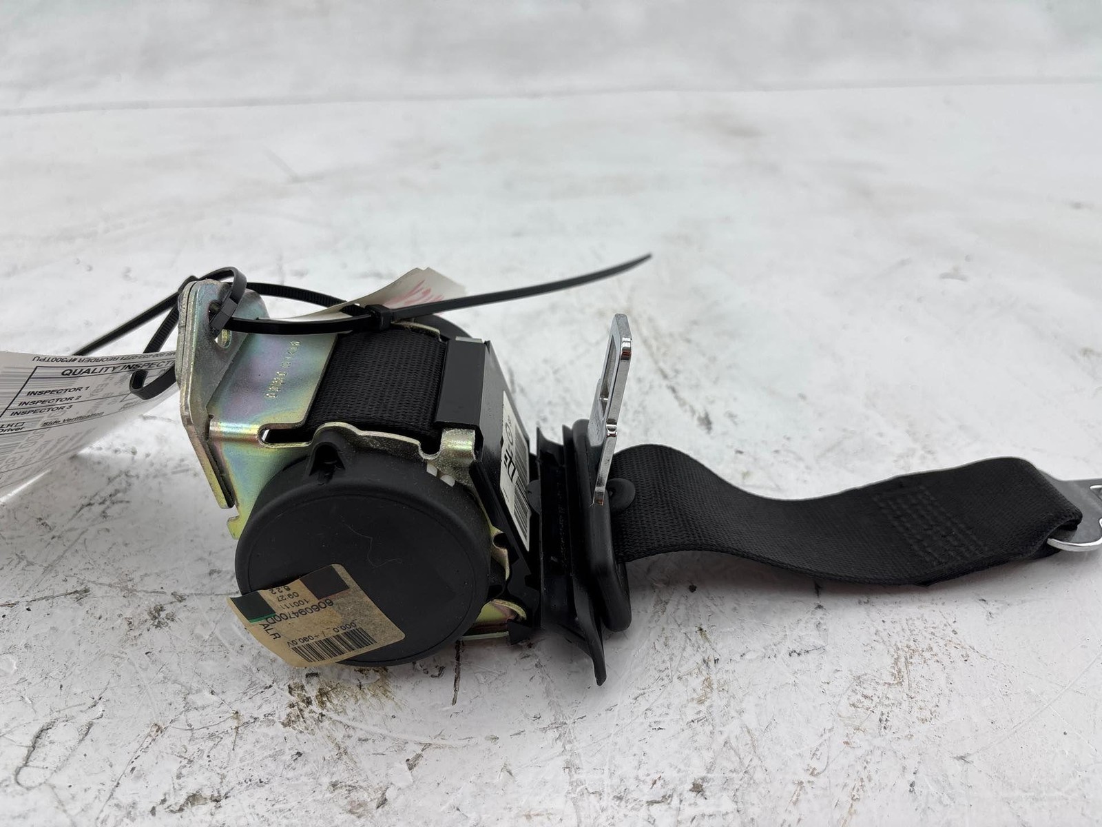 2007-2011 Bmw E90 328I 335I Rear Center Seat Belt Retractor Oem