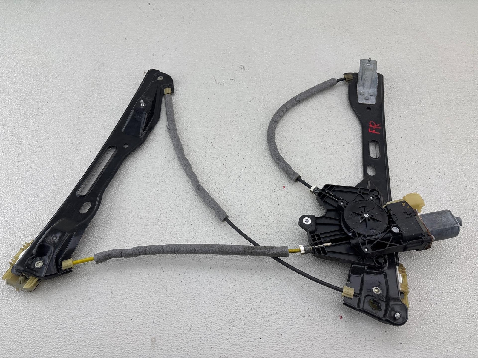 2013 - 2020 Ford Fusion Front Right Side Door Window Regulator W/ Motor Oem