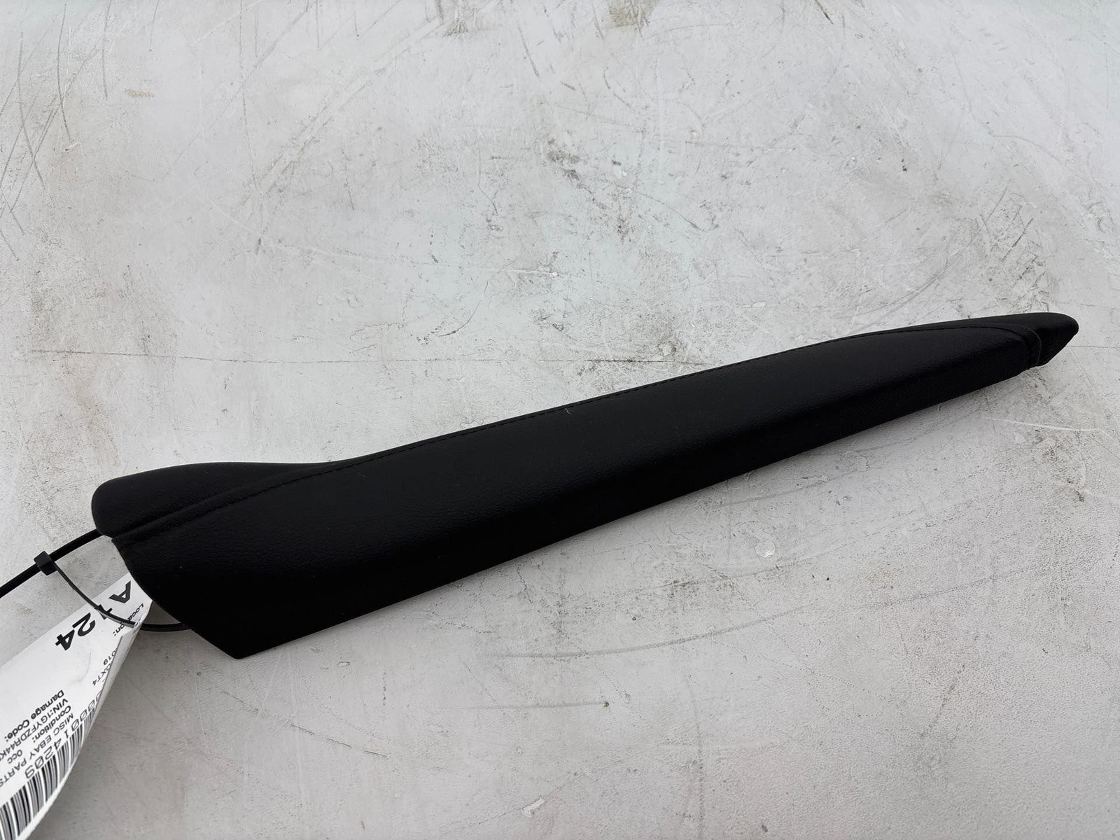2019-2023 Cadillac Xt4 Right Side Dash Lower Pad Trim Cover Oem 84545986