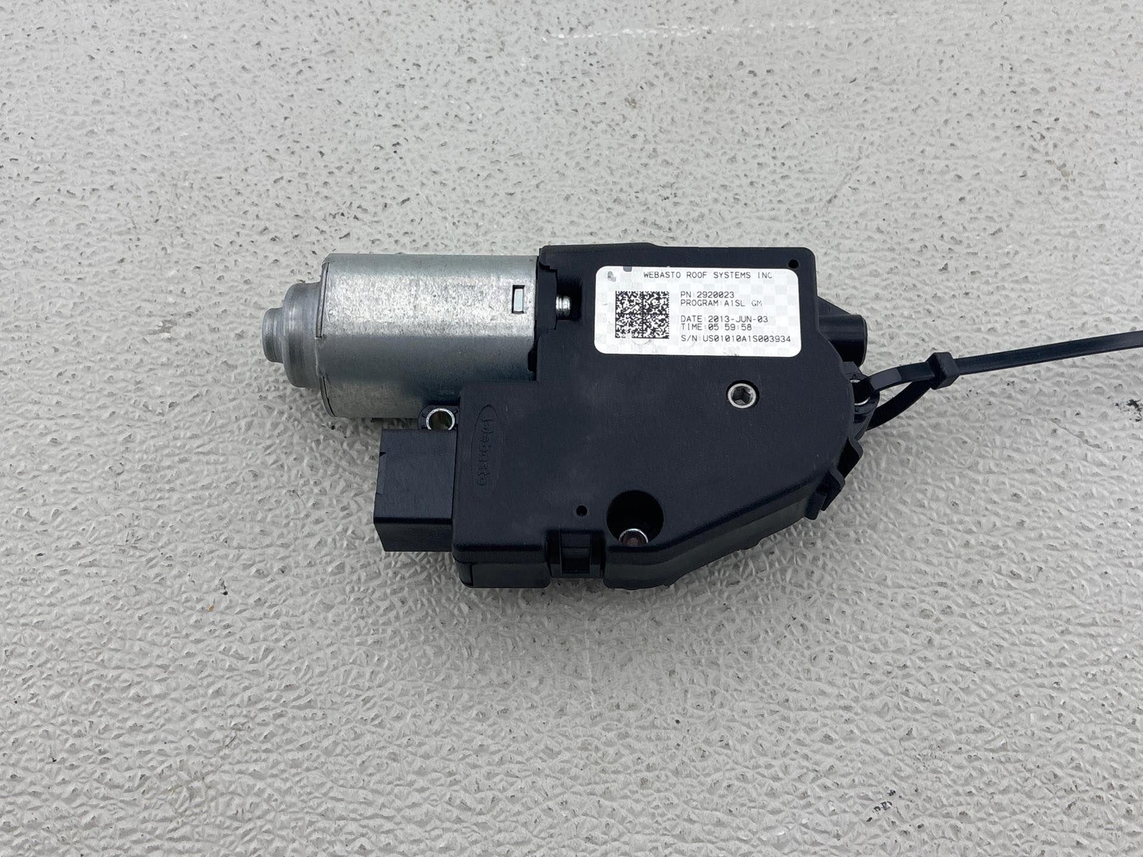 2013 -2018 Cadillac Ats Sedan Electric Sunroof Actuator Motor Silver Oem 2920023