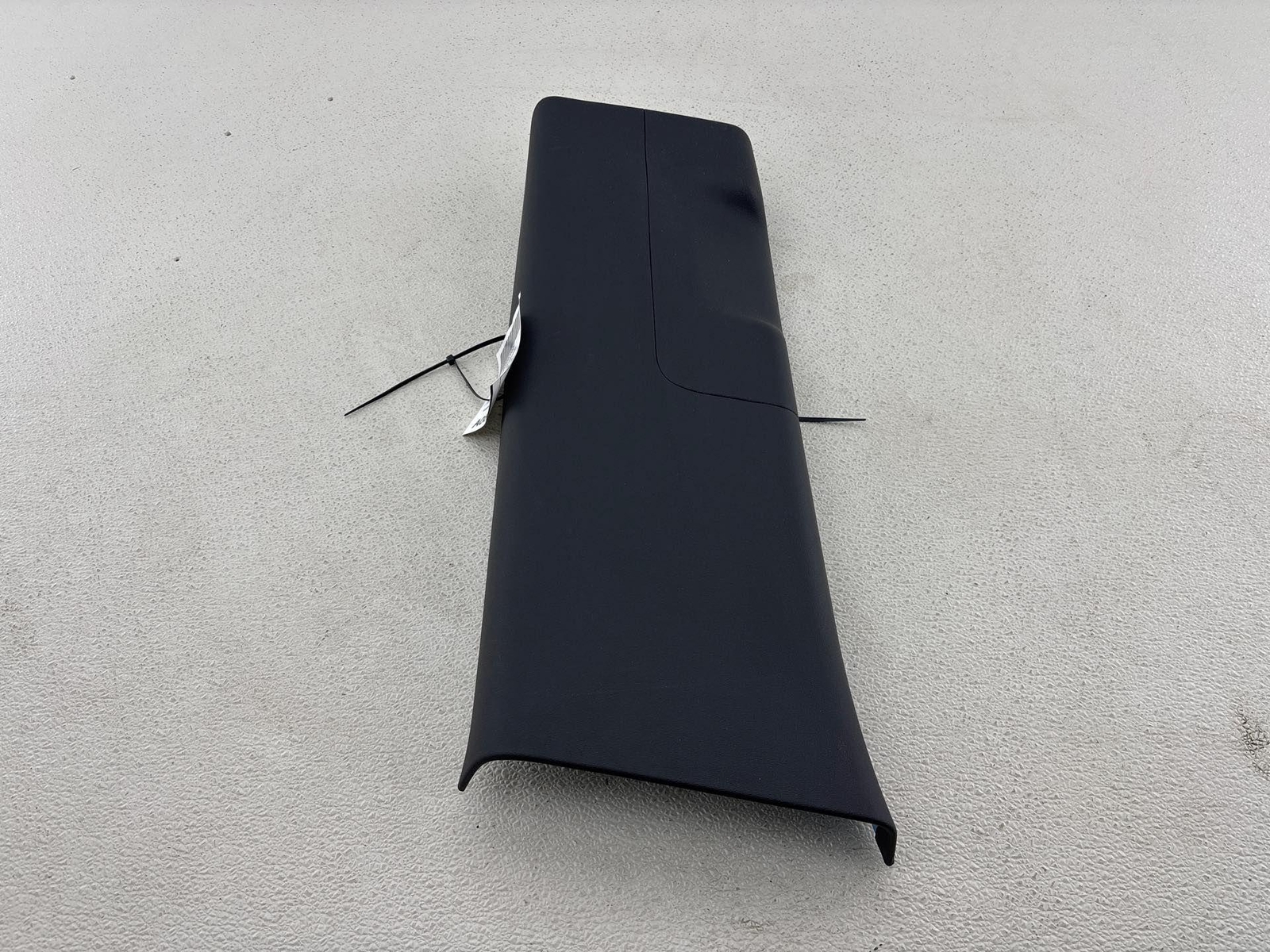 2013-2022 Land Range Rover L405 Left Side B Pillar Lower Trim Panel Cover Oem