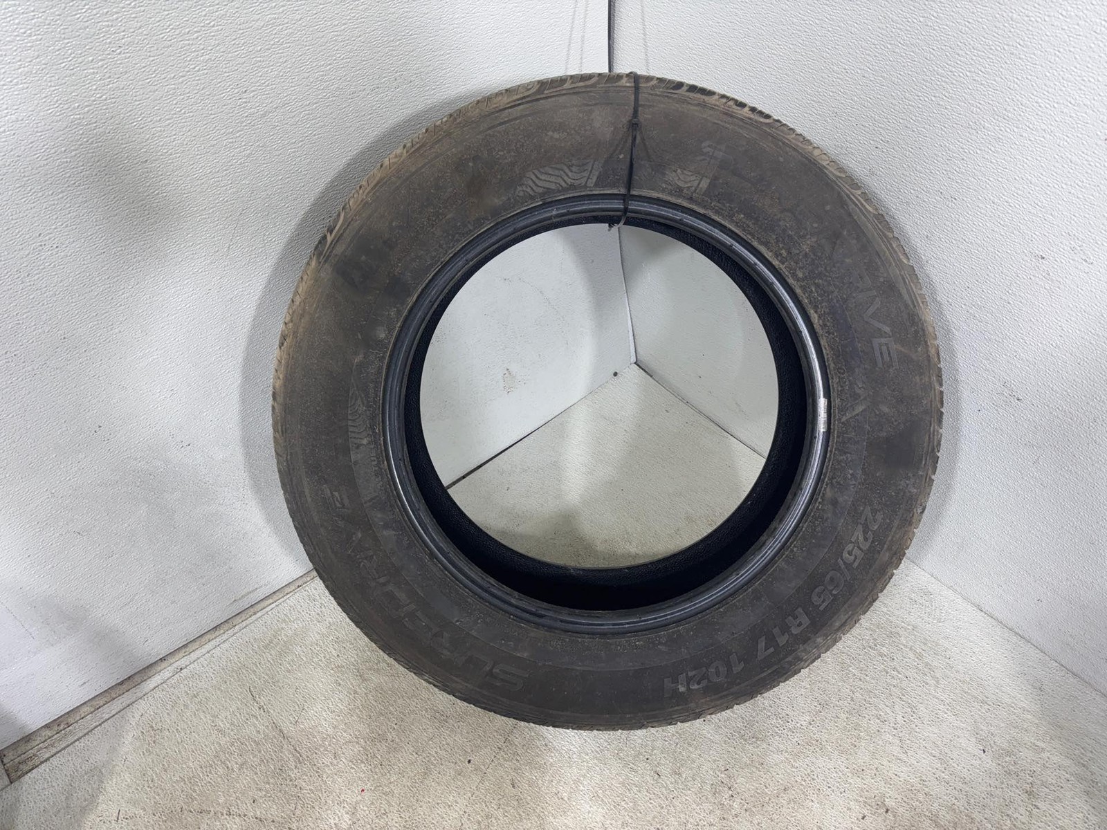 Used Tire 225/65R17 Suredrive All-Season 102H - 5.5/32