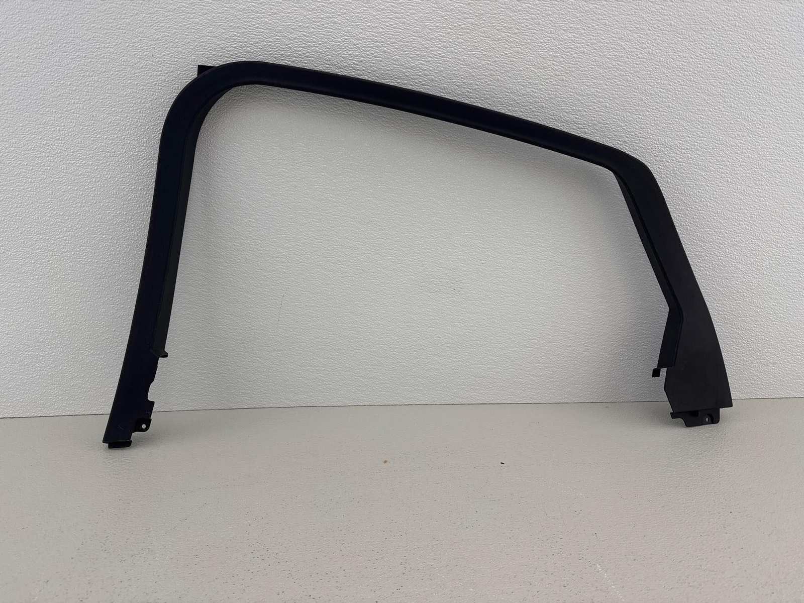 2013-2020 Ford Fusion Rear Right Side Door Window Frame Trim Cover Panel Oem