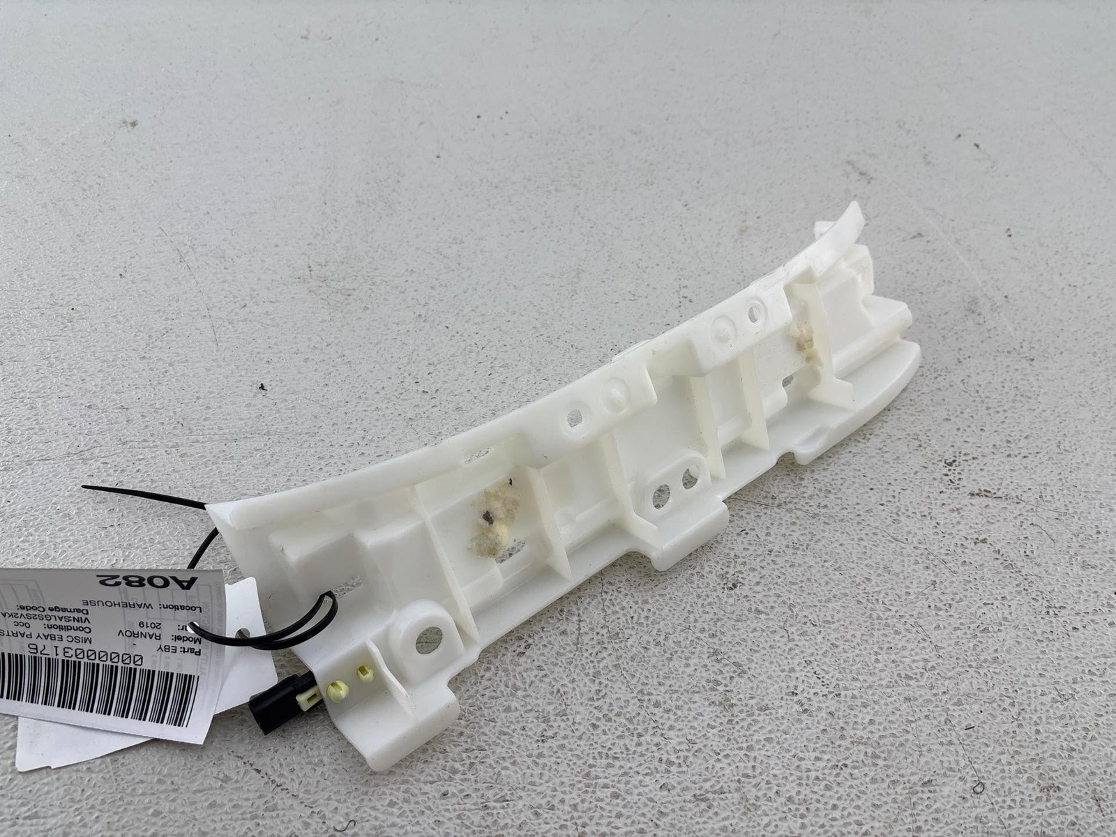 2013-2022 Land Range Rover Rear Left Bumper Bracket Oem