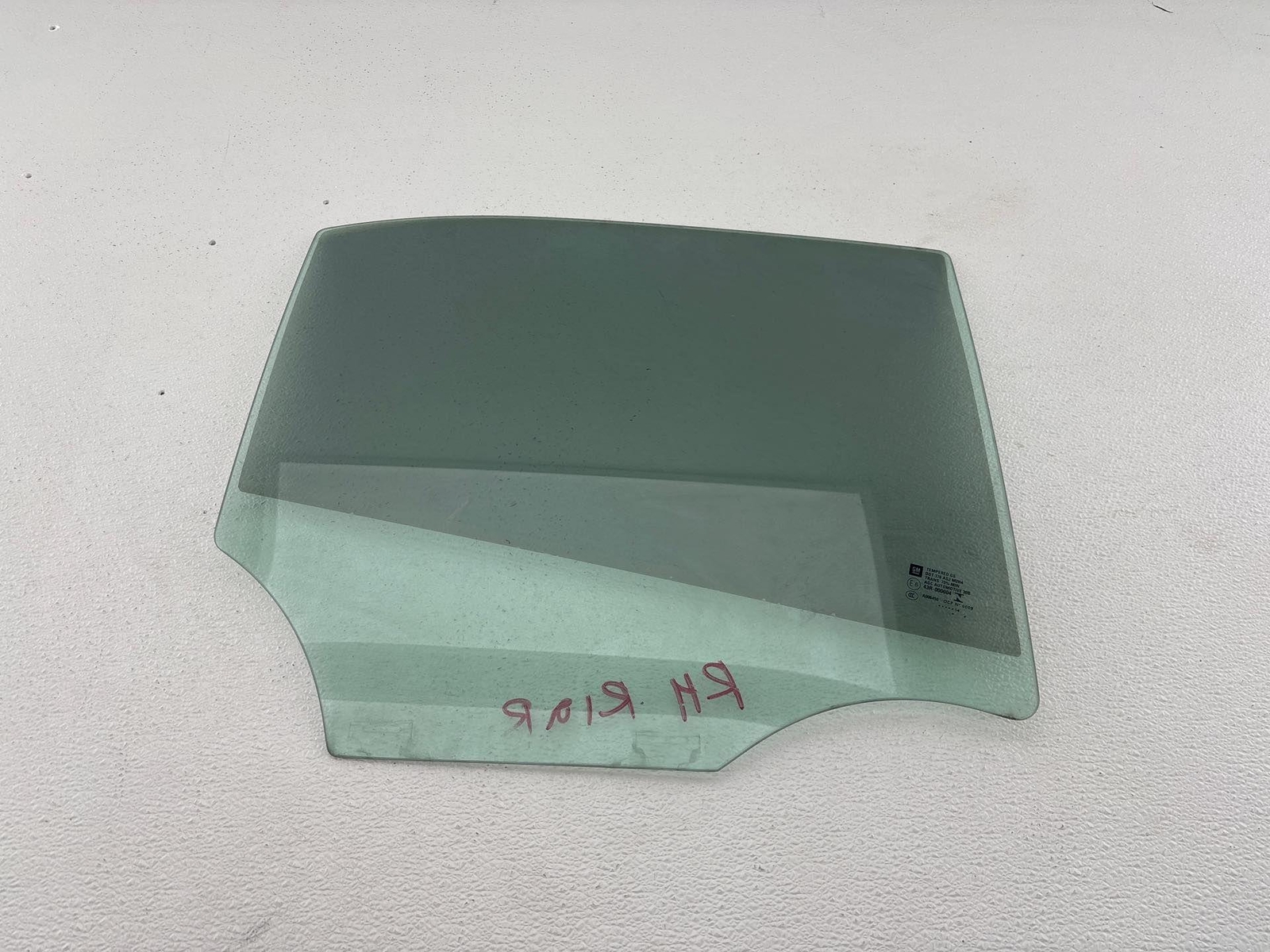 2013-2018 Cadillac Ats Rear Right Door Window Glass Oem 20905115