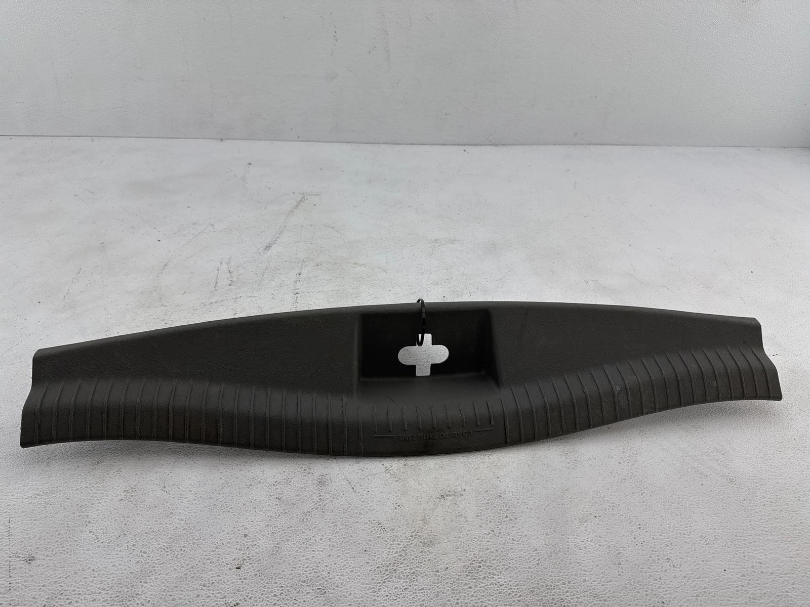 2005-2007 Jeep Grand Cherokee Rear Lift-Gate Scuff Panel Trim Oem