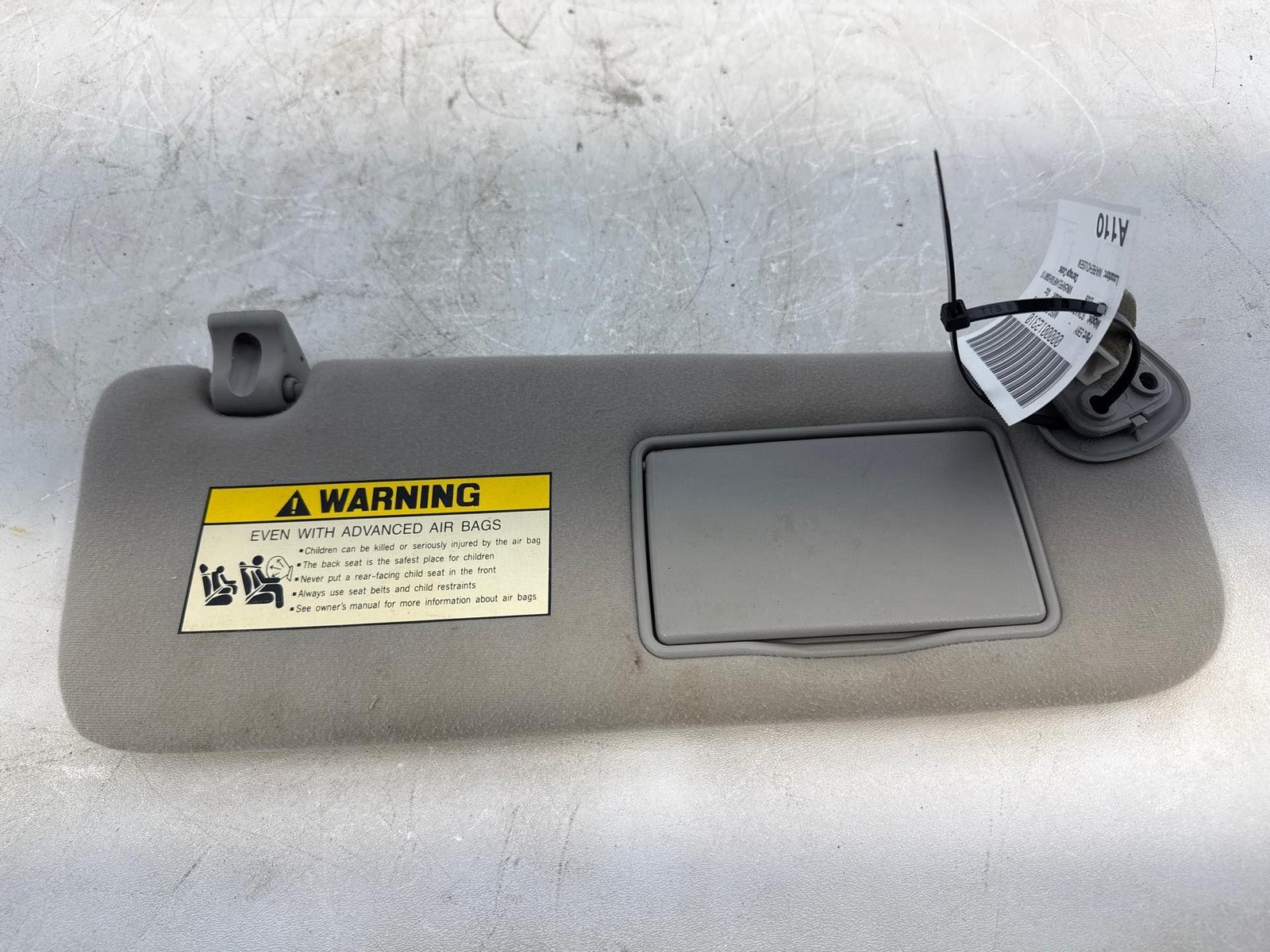 2008 - 2010 Hyundai Sonata Front Right Passenger Side Sun Visor Oem