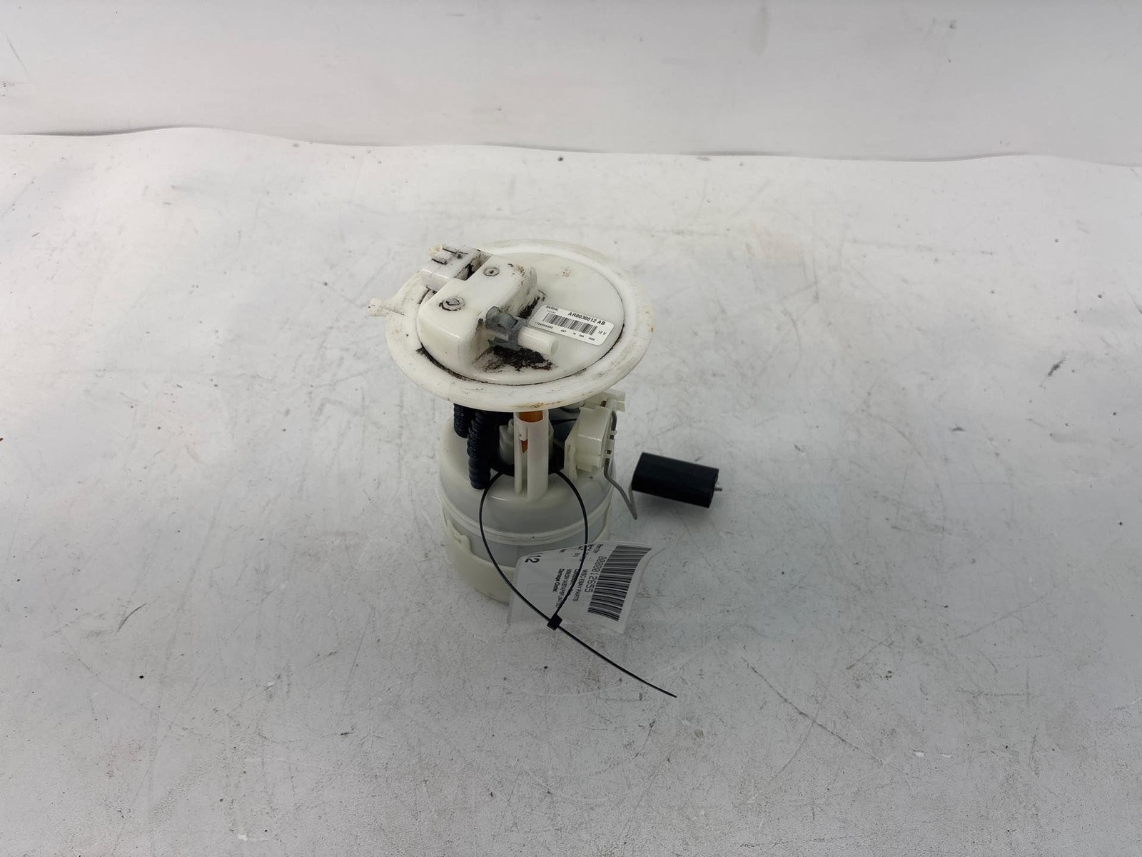 2013 - 2019 Nissan Sentra Fuel Pump Assembly Ar0030012 Ab