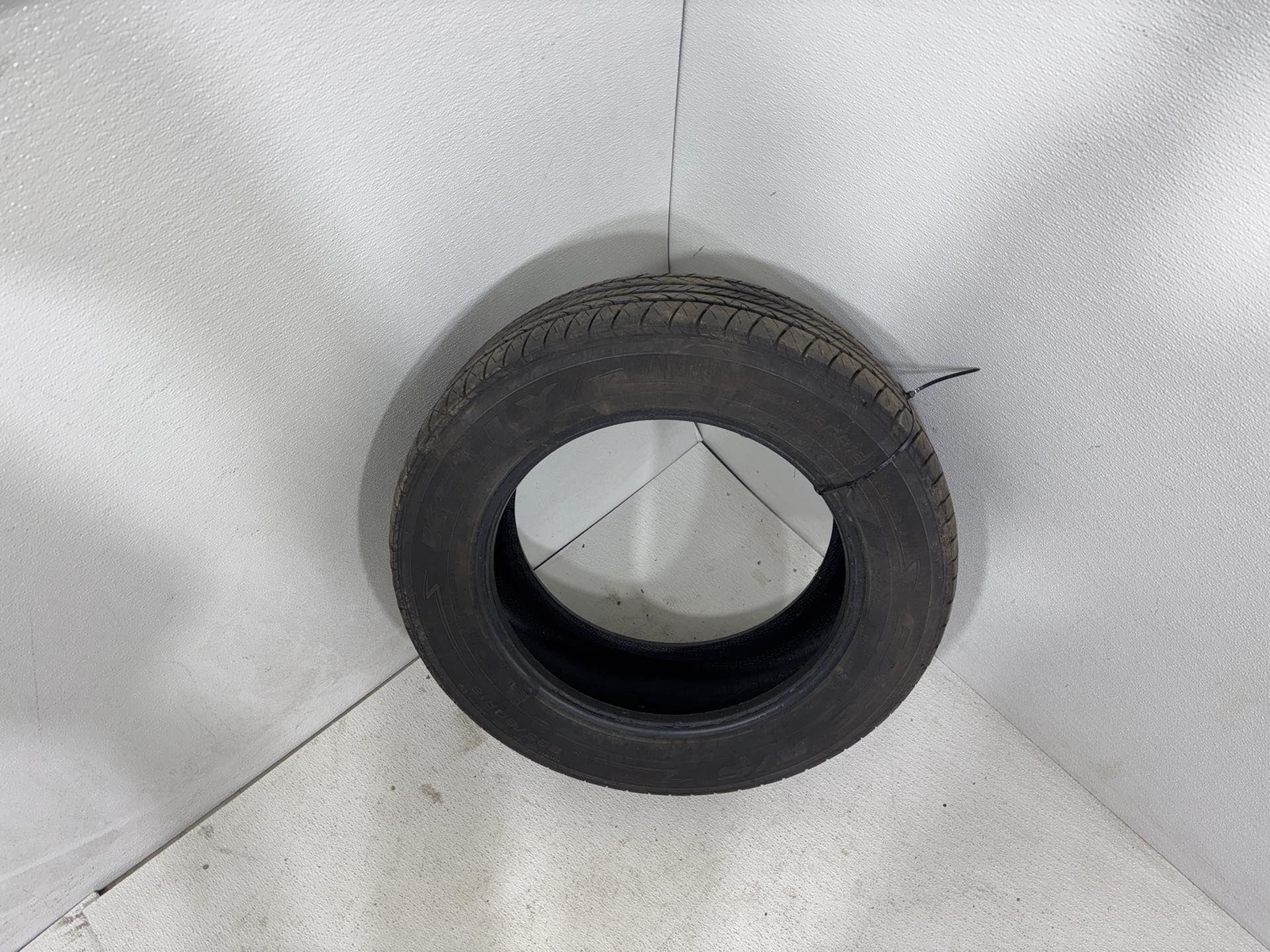 Tire 235/60R18 Kelly Edge A/S 103H - 7/32 Oem