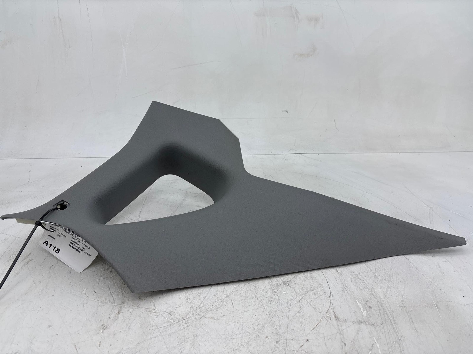 2005-2007 Buick Lacrosse Rear Passenger Right C-Pillar Trim Panel Oem