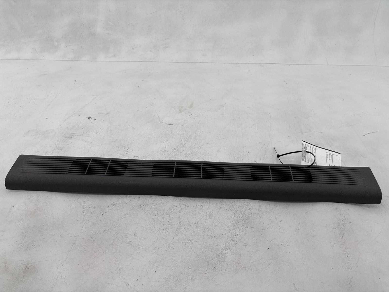 2005-2007 Jeep Grand Cherokee Rear Lift Gate Overhead Ceiling Upper Trim Oem
