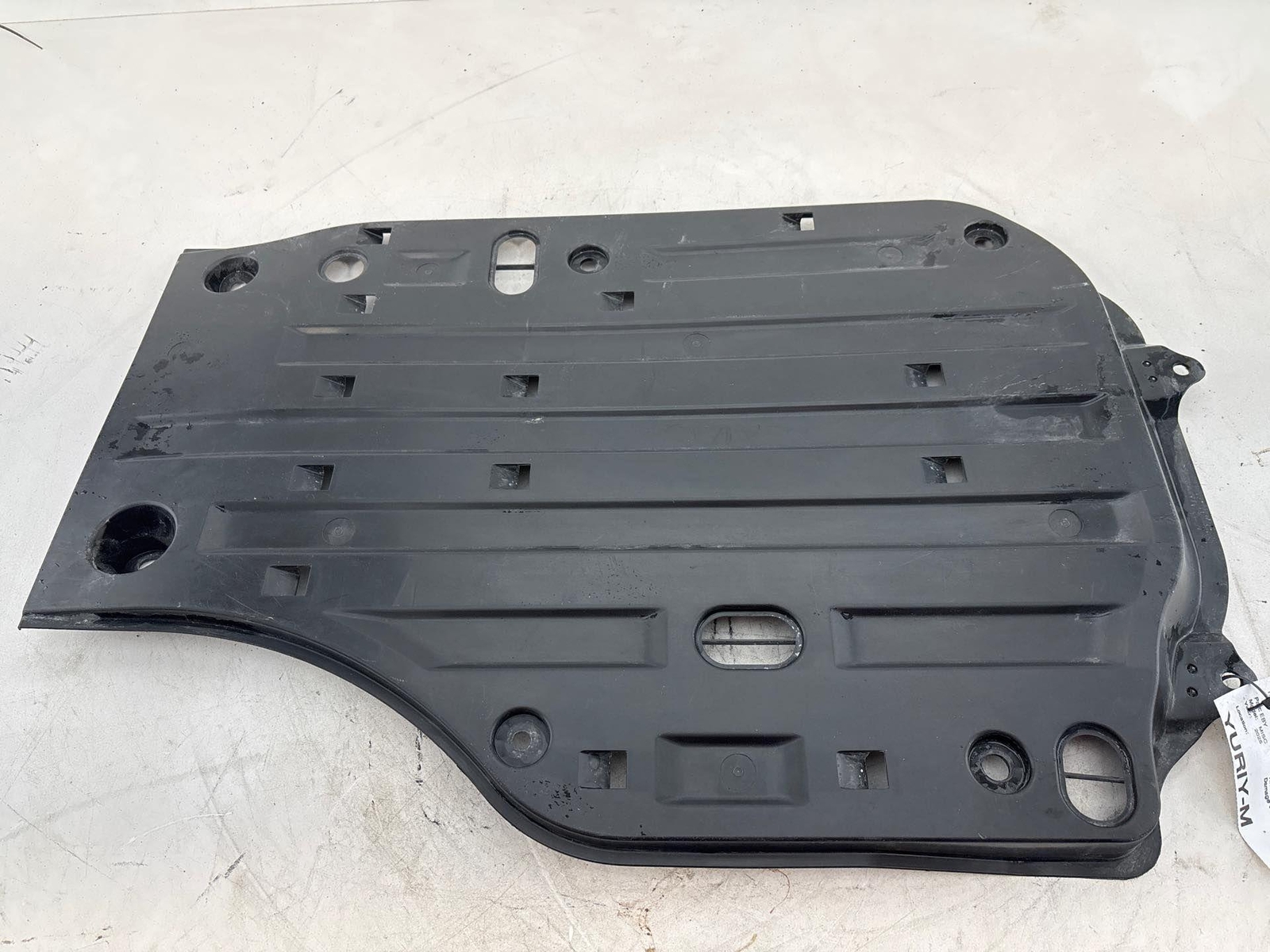 2013 - 2022 Acura Ilx Rear Fuel Tank Splash Shield Guard Cover Oem