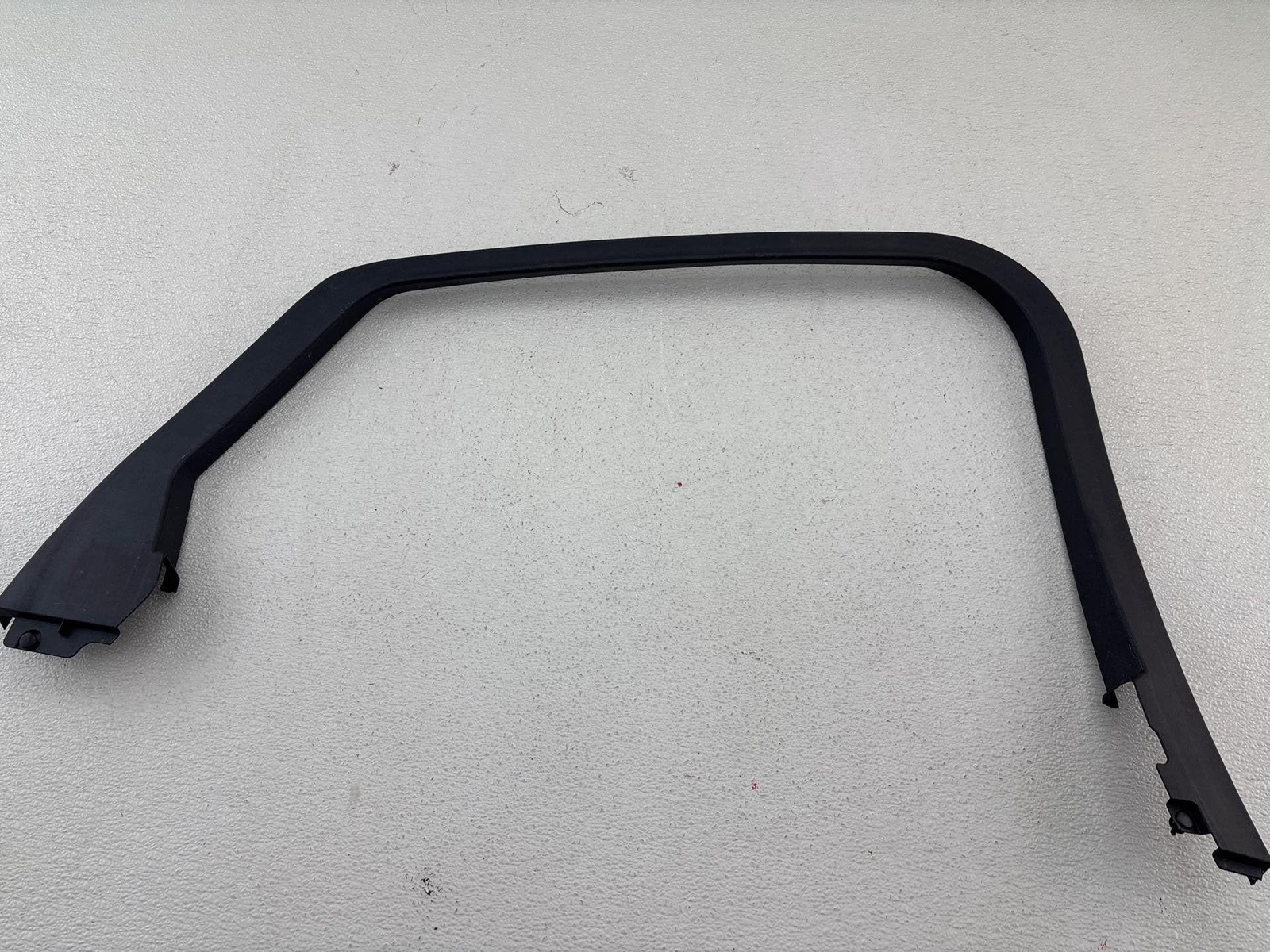 2013-2020 Ford Fusion Rear Left Side Door Window Frame Trim Cover Panel Oem