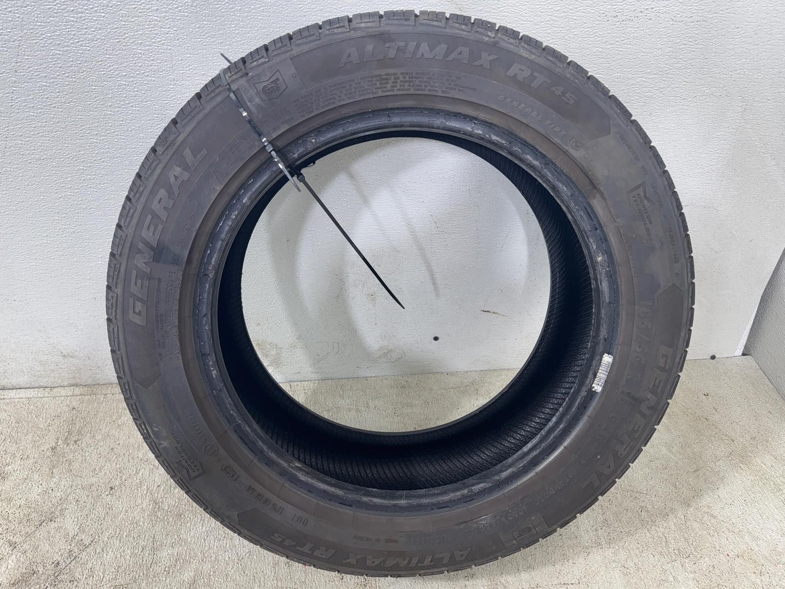 Used 185/55R15 General Altimax RT45 82H-8.5/32
