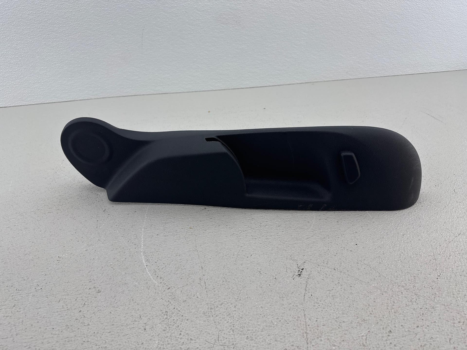 2010-2013 Volkswagen Gti Front Right Seat Trim Panel Oem
