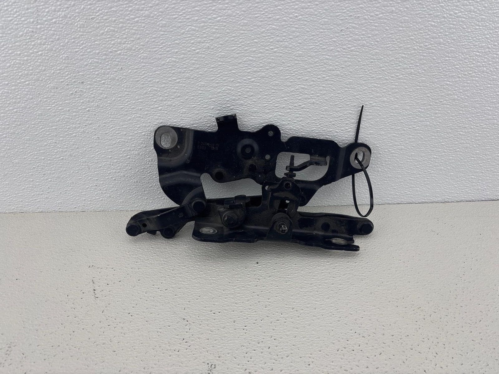 12-16 Bmw 550I Hood Bonnet Right Hinge Oem