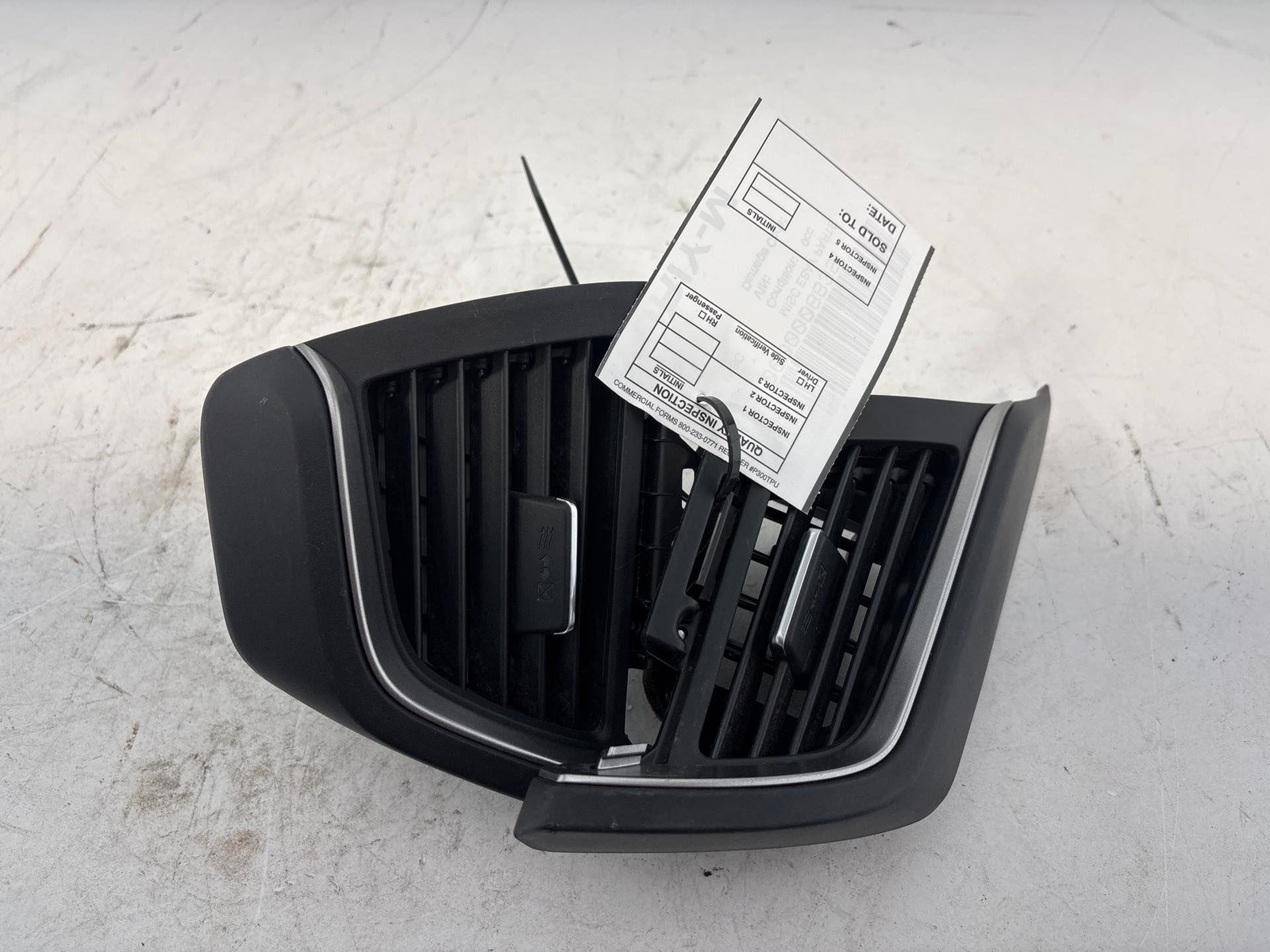 2018 - 2024 Honda Odyssey Lh & Rh Outer A/C Air Vents 77620Thr 77630Thr